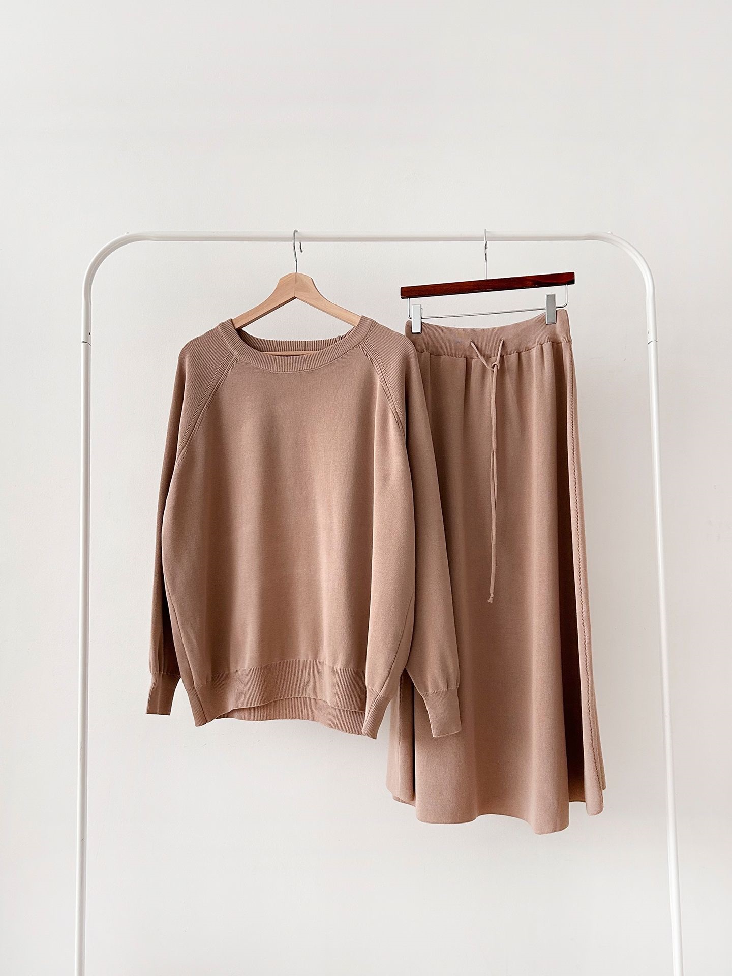 ラウンドネックウエストゴムラグランロングルーズセットアップスカートニット | 詳細画像36