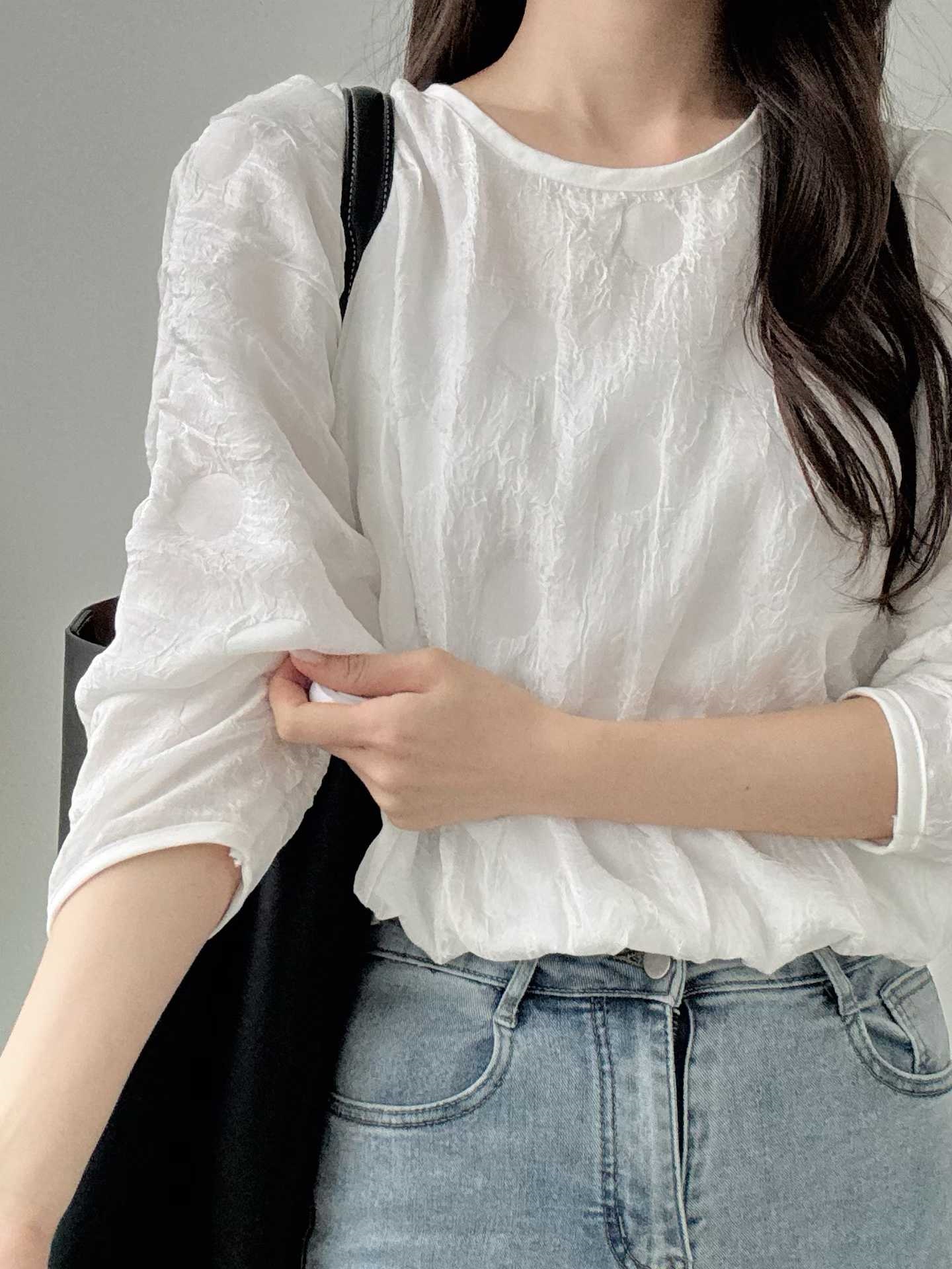 ラウンドネックウエストゴム長袖エンボスブラウス | 詳細画像6