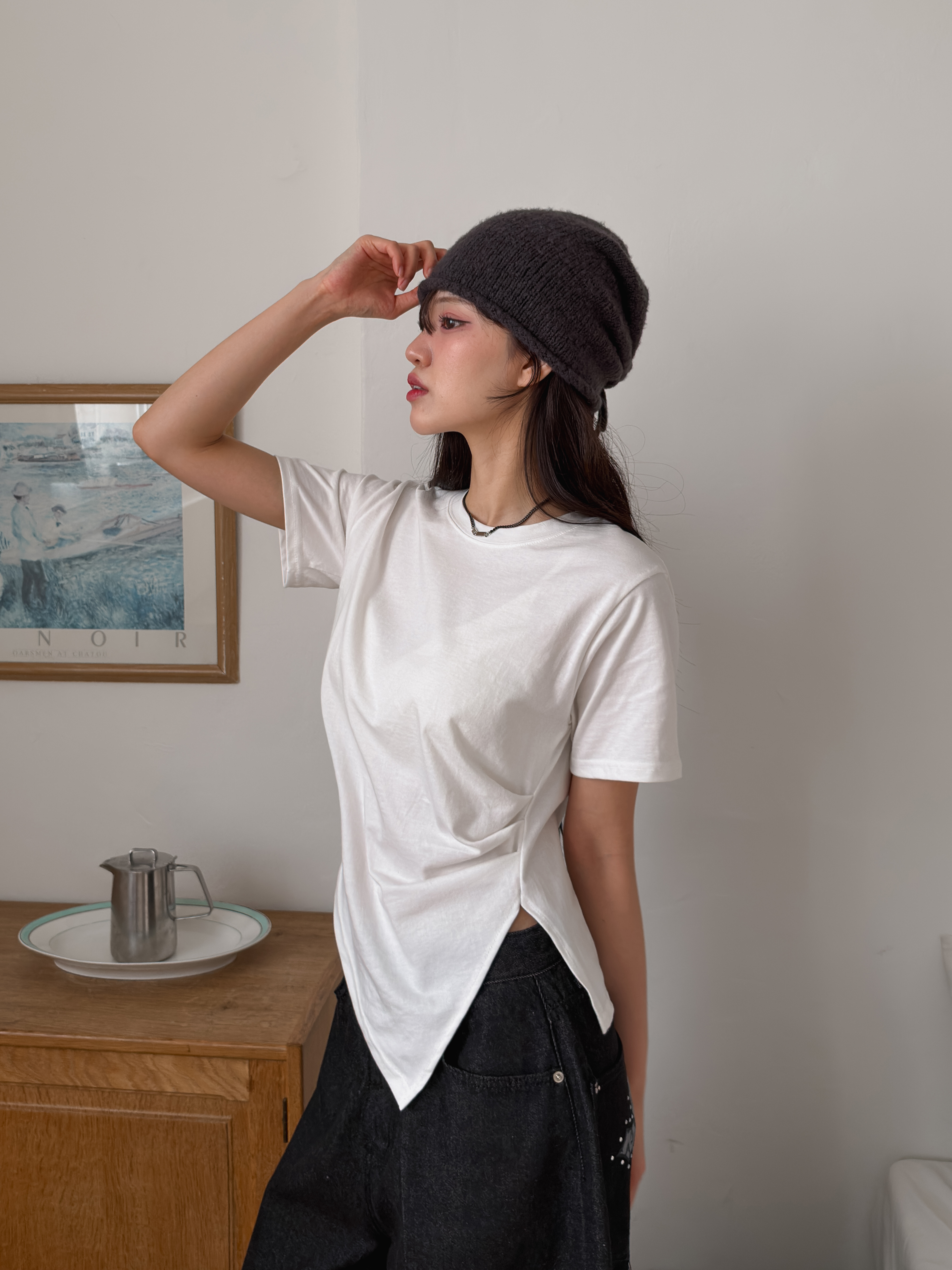 コットンラウンドネックシャーリングスリットアンバランス半袖Tシャツ | 詳細画像5