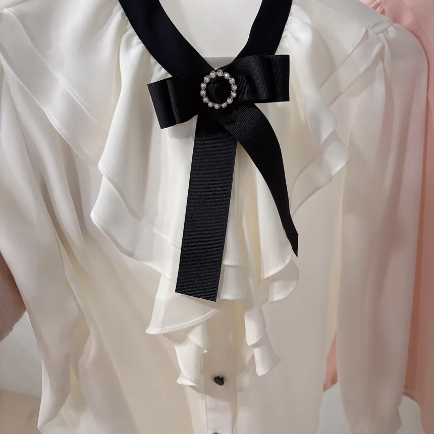 ラッフルボタン長袖配色ブラウスブローチ付 | mirangmirang | 詳細画像21