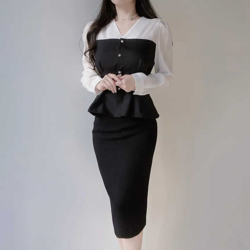 コンビVネックレイヤード風パフスリーブ長袖ペプラムパール調ボタンブラウス | mirangmirang | 詳細画像5