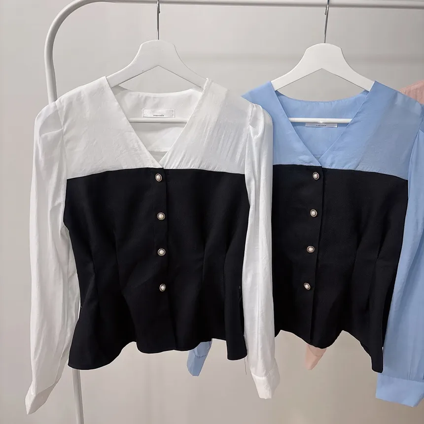 コンビVネックレイヤード風パフスリーブ長袖ペプラムパール調ボタンブラウス | mirangmirang | 詳細画像29