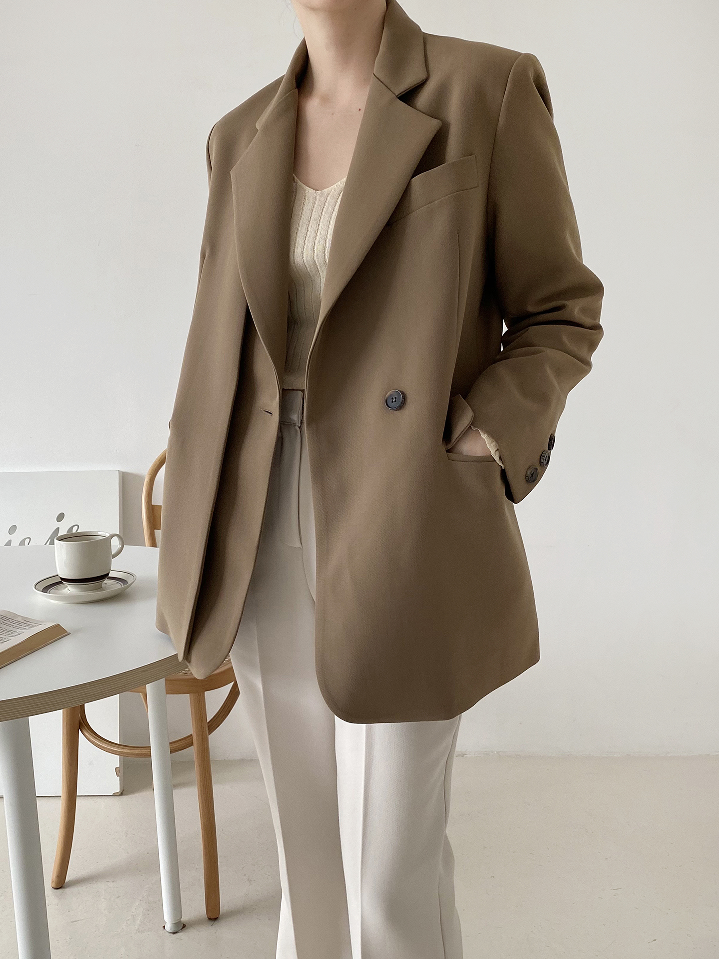 肩パッドオープンカラーラインオーバーサイズボクシー長袖フラップポケットワンボタンボタンスリーブボーイフィット無地ジャケット | 詳細画像10