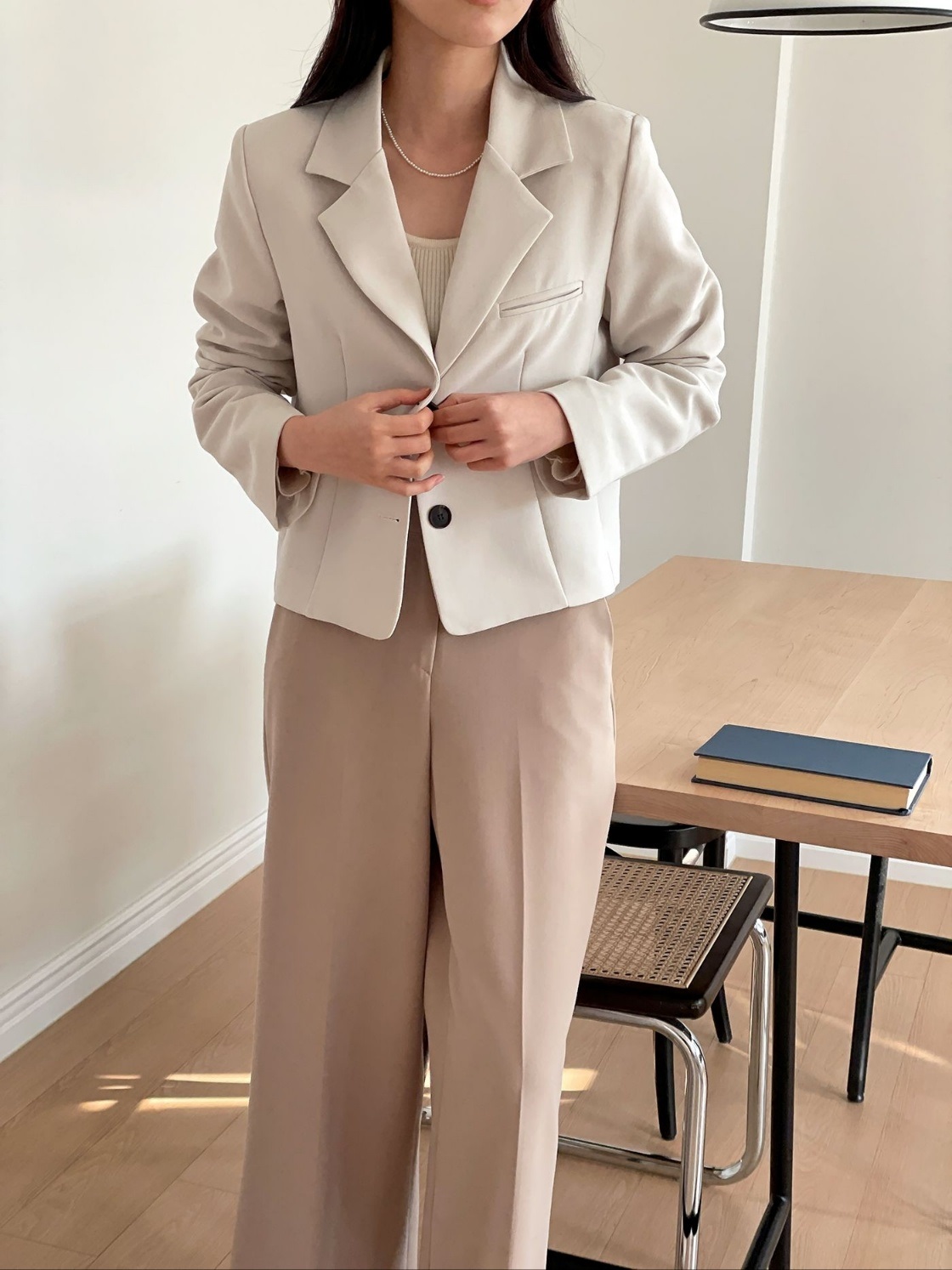 カラーラインショート長袖ワンポケットツーボタン無地ジャケット | 詳細画像20