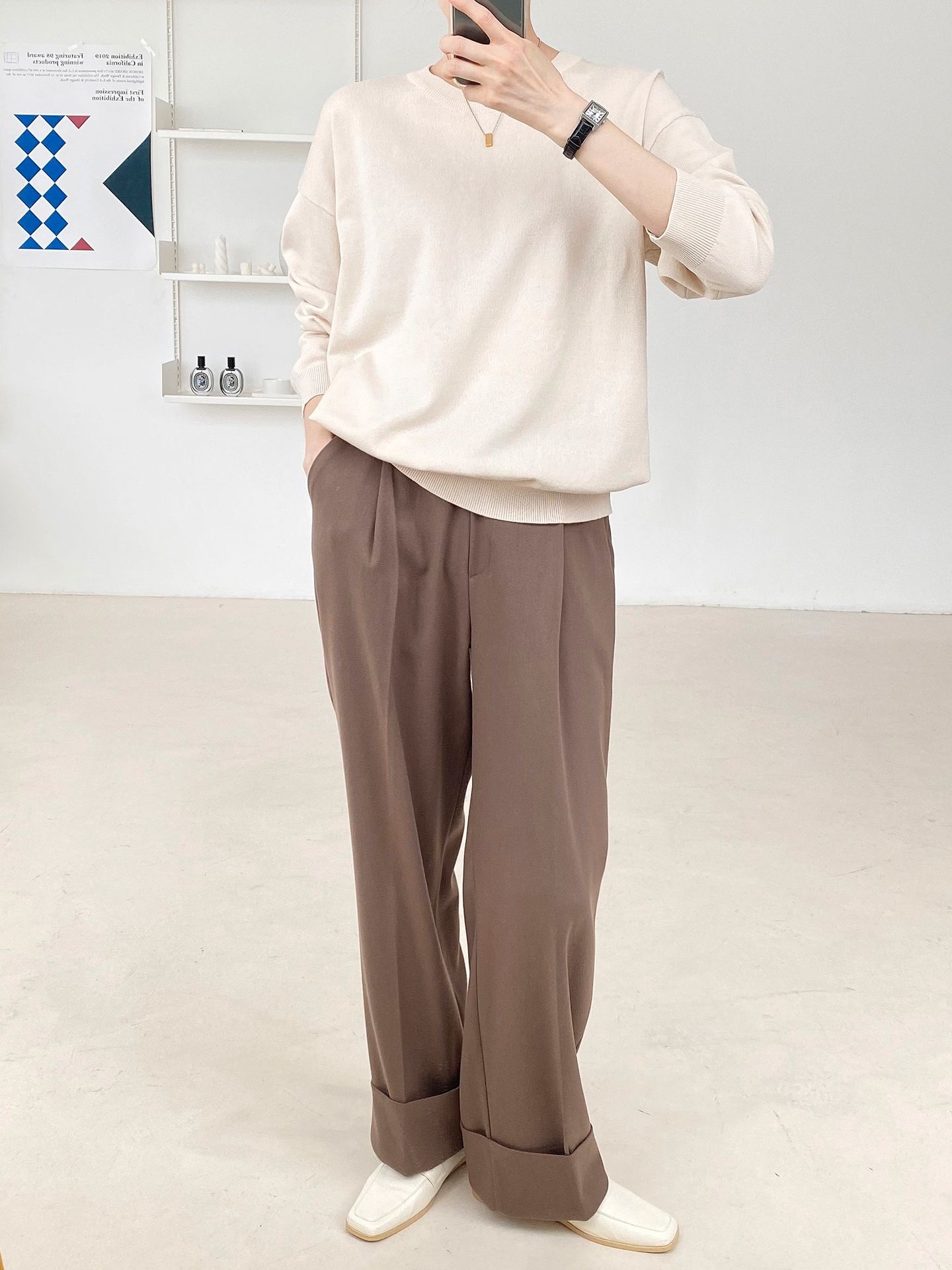 ラウンドネックルーズ長袖ドロップショルダー無地ニット | 詳細画像2