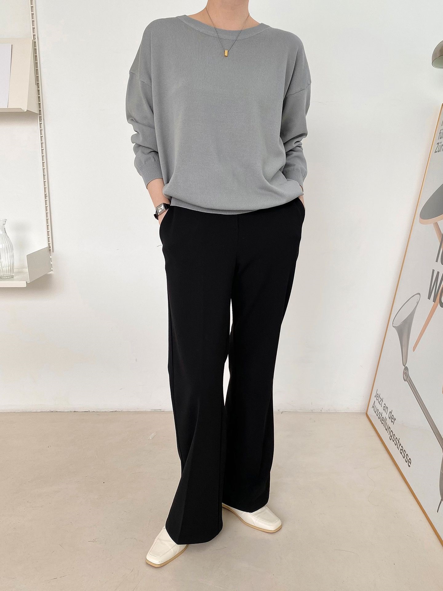 ラウンドネックルーズ長袖ドロップショルダー無地ニット | 詳細画像31