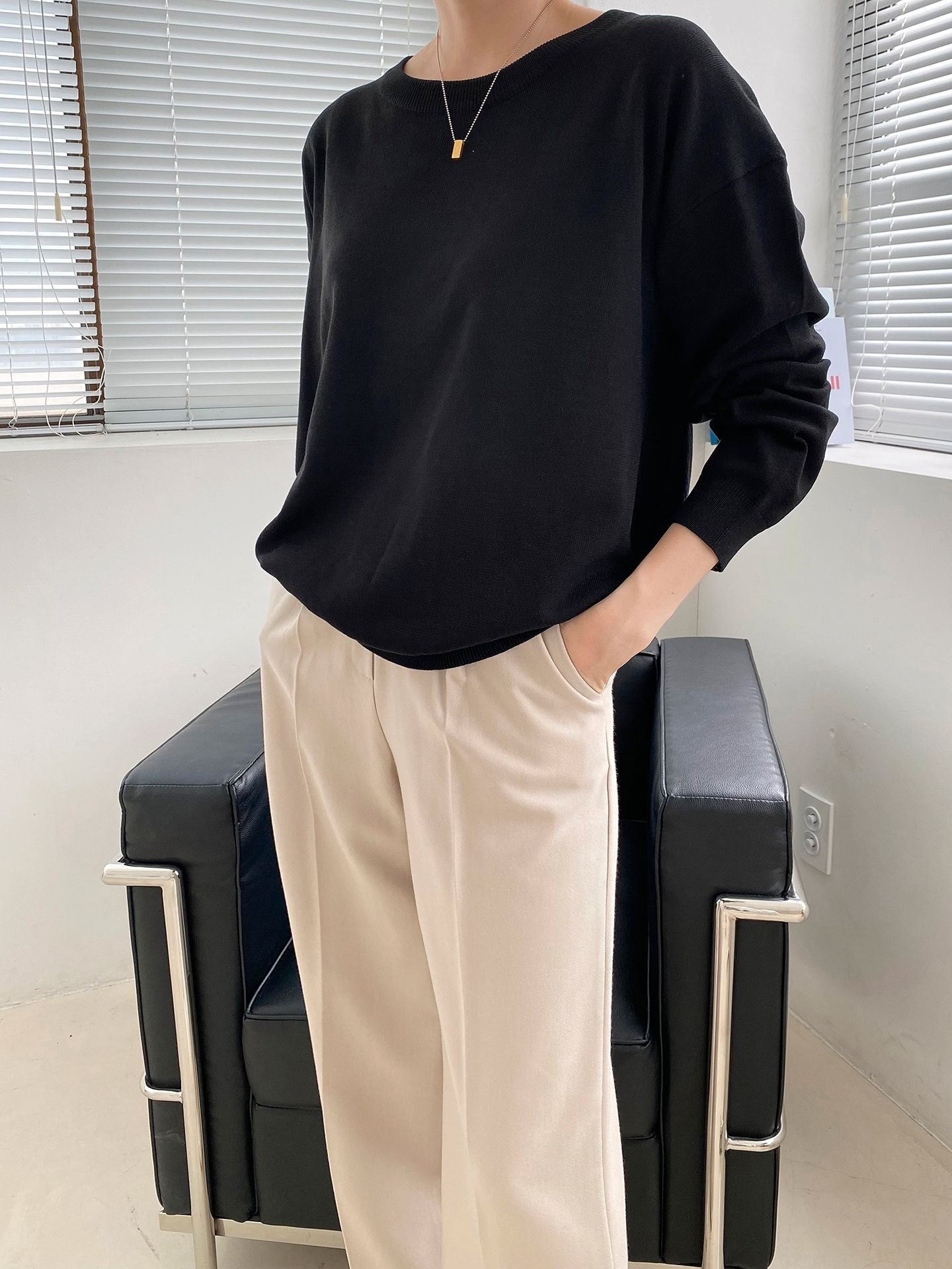 ラウンドネックルーズ長袖ドロップショルダー無地ニット | 詳細画像46