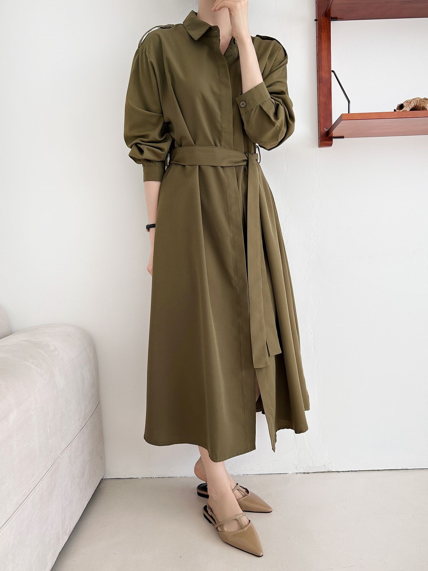 カラーピンタックロングルーズ長袖ワンボタンボタンスリーブループ無地シャツワンピースストラップ付 | 詳細画像31