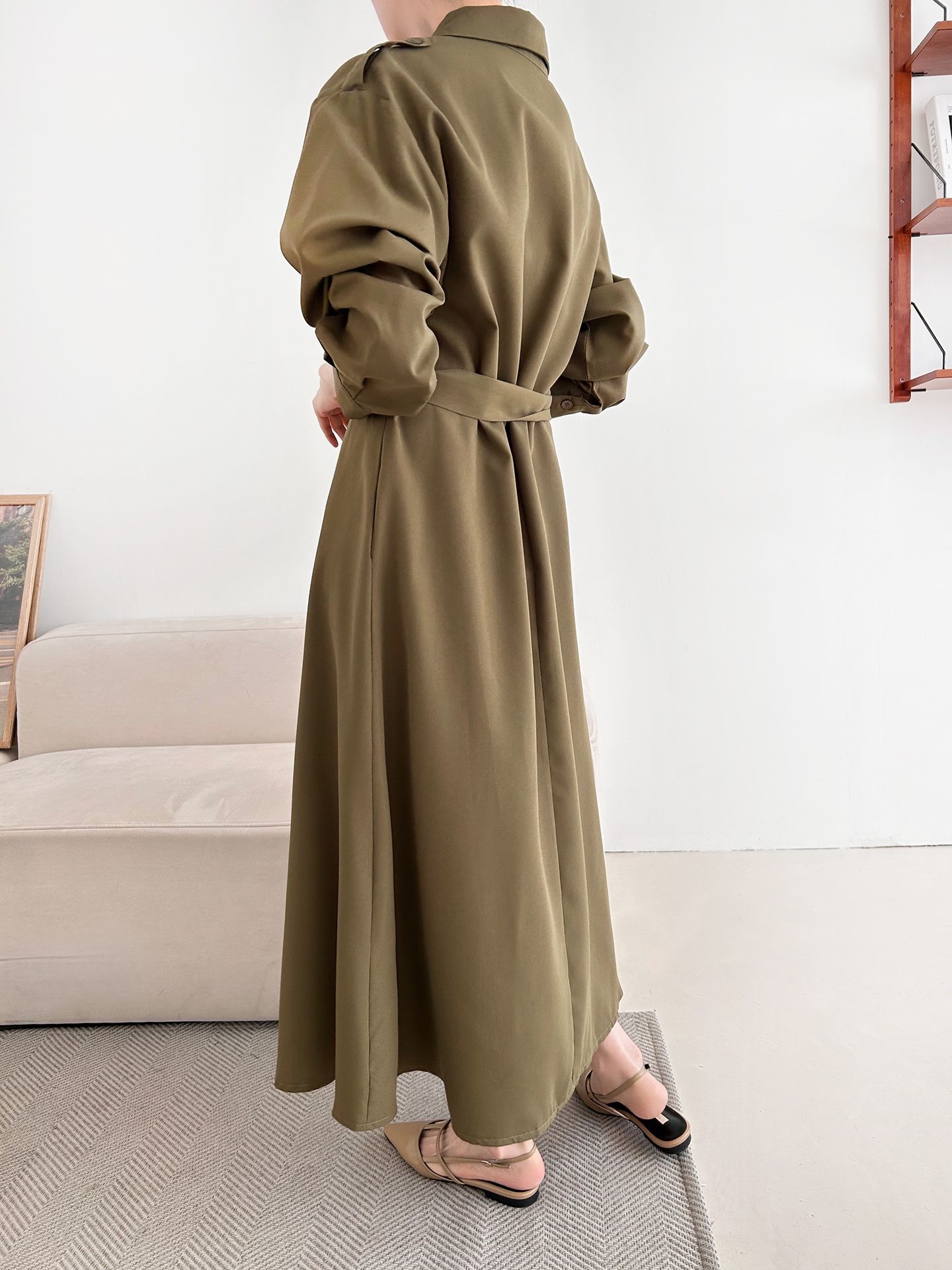 カラーピンタックロングルーズ長袖ワンボタンボタンスリーブループ無地シャツワンピースストラップ付 | 詳細画像34