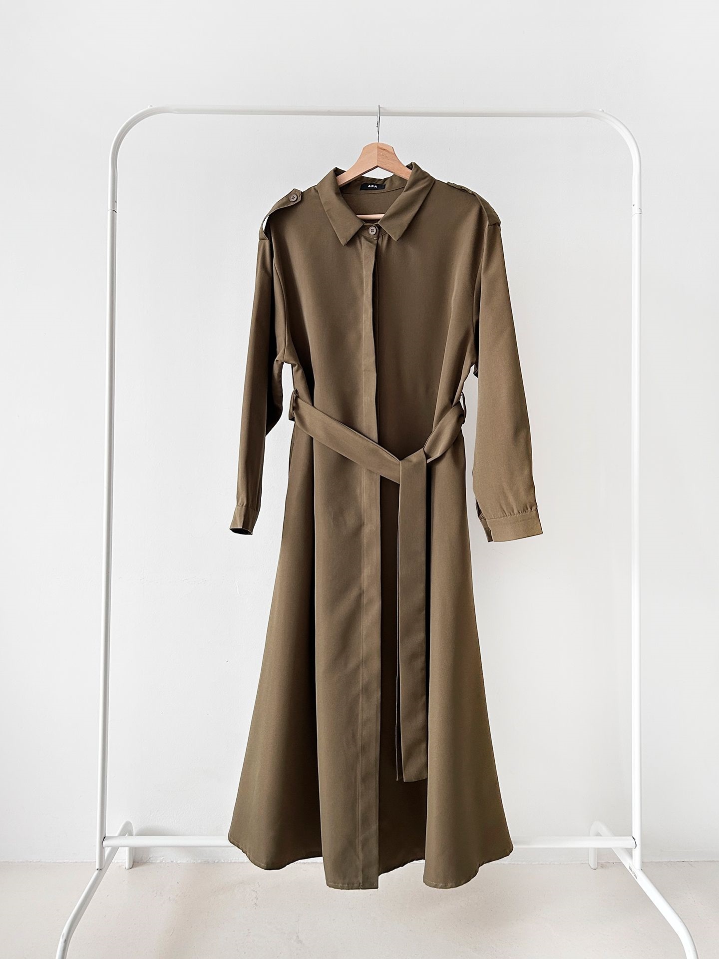 カラーピンタックロングルーズ長袖ワンボタンボタンスリーブループ無地シャツワンピースストラップ付 | 詳細画像38