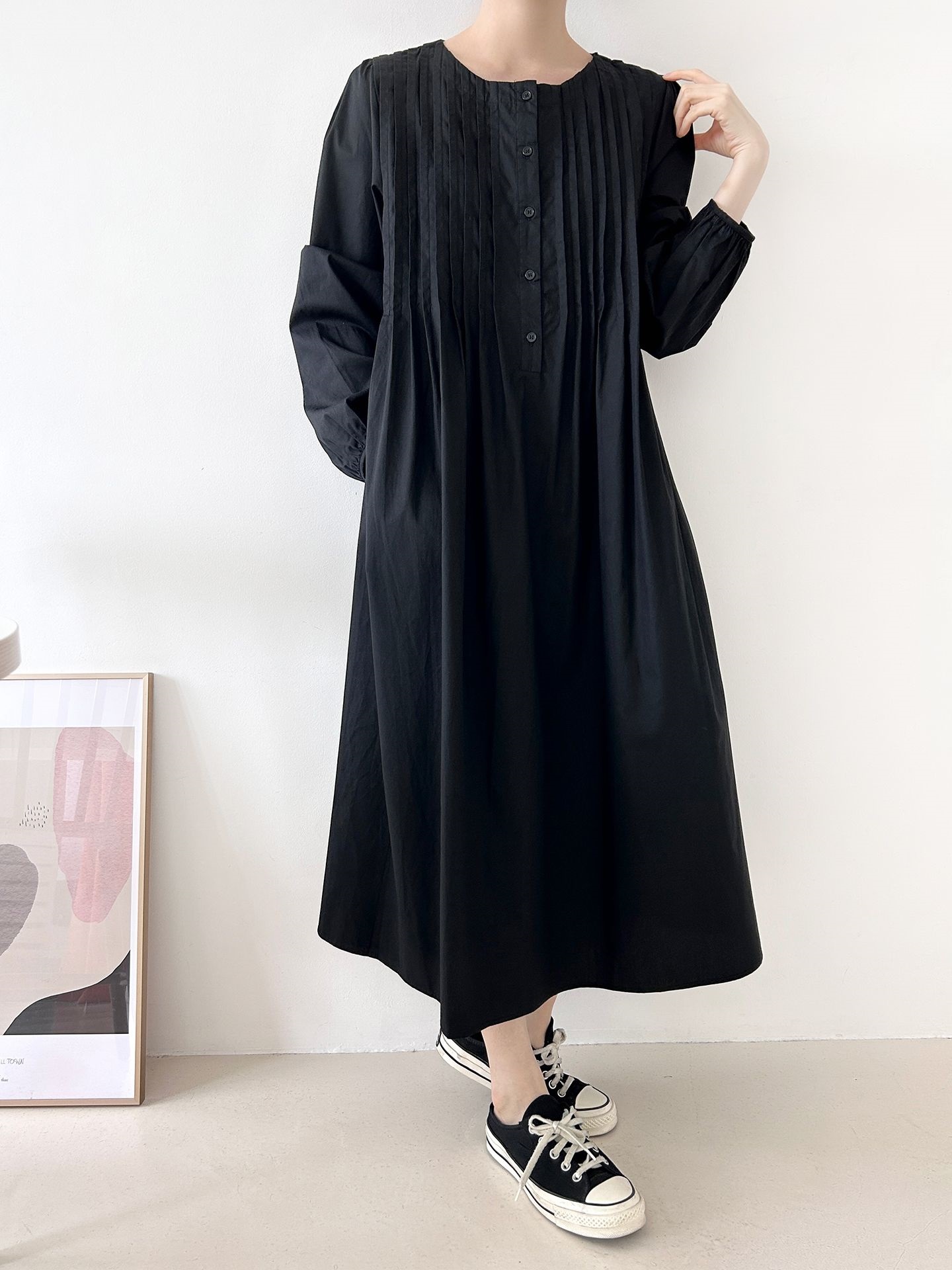 コットンボタンラウンドネックピンタックパフスリーブロングルーズ長袖フレア無地ワンピース | 詳細画像35