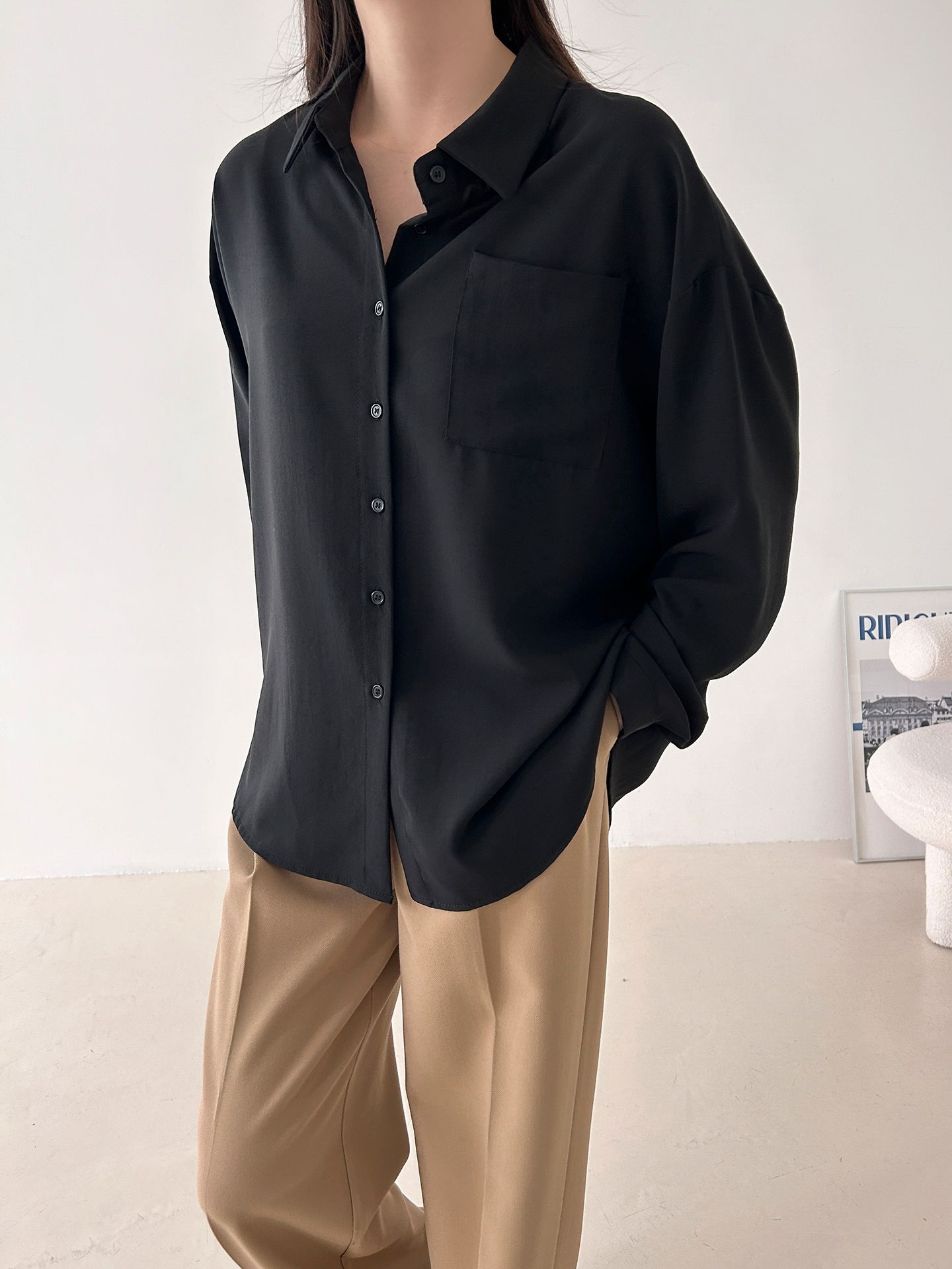 ボタンカラーオーバーサイズボクシールーズ長袖ワンポケットボタンスリーブドロップショルダー無地シャツ | 詳細画像31
