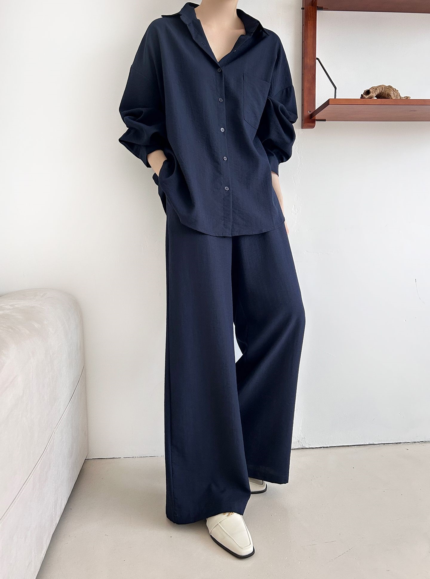 カラードローストリングウエストゴムオーバーサイズロングルーズワンポケットストレートワイドボタンスリーブドロップショルダー無地パンツ | 詳細画像2