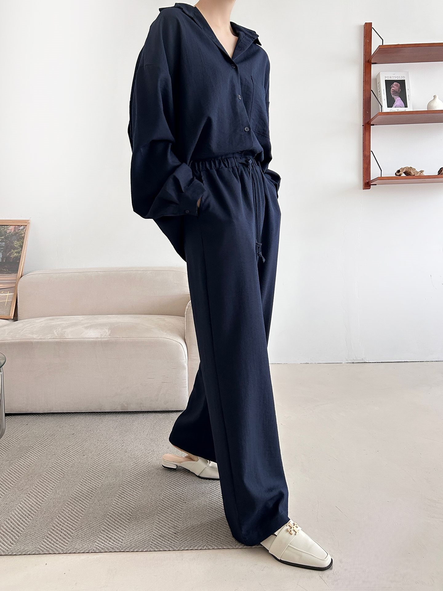 カラードローストリングウエストゴムオーバーサイズロングルーズワンポケットストレートワイドボタンスリーブドロップショルダー無地パンツ | 詳細画像11