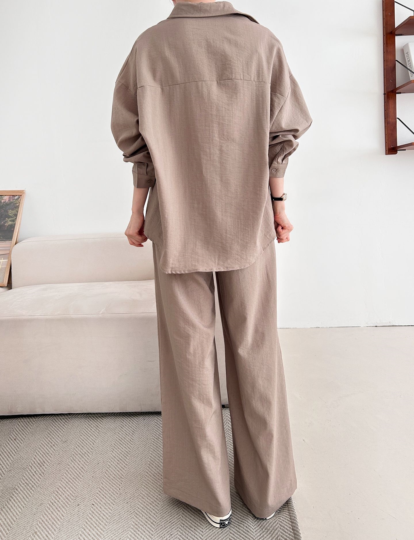 カラードローストリングウエストゴムオーバーサイズロングルーズワンポケットストレートワイドボタンスリーブドロップショルダー無地パンツ | 詳細画像21