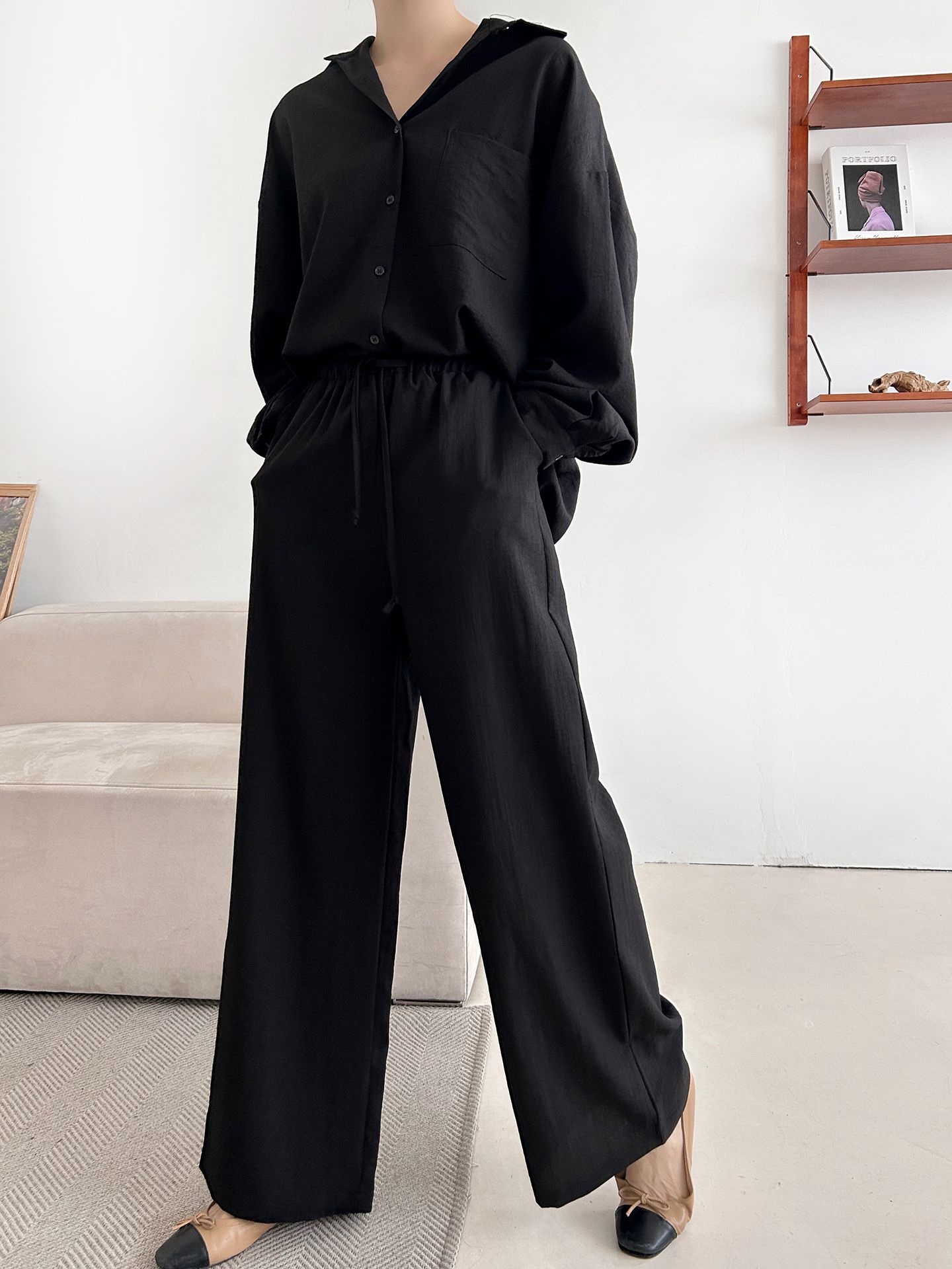 カラードローストリングウエストゴムオーバーサイズロングルーズワンポケットストレートワイドボタンスリーブドロップショルダー無地パンツ | 詳細画像25