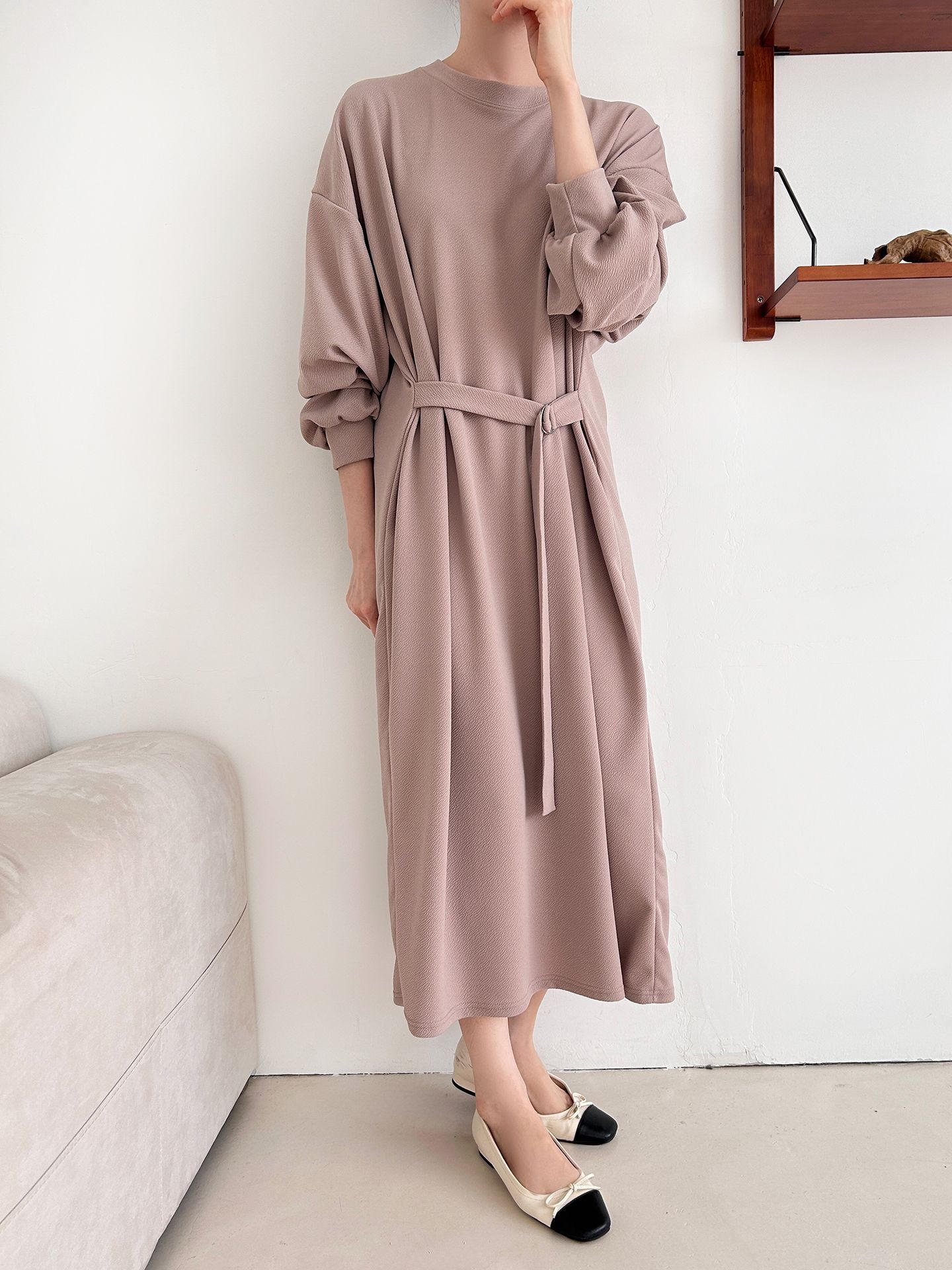 ベルトラウンドネックオーバーサイズロングルーズ長袖無地ワンピース | 詳細画像2