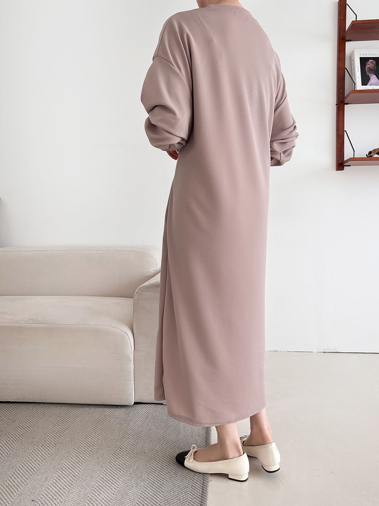 ベルトラウンドネックオーバーサイズロングルーズ長袖無地ワンピース | 詳細画像7