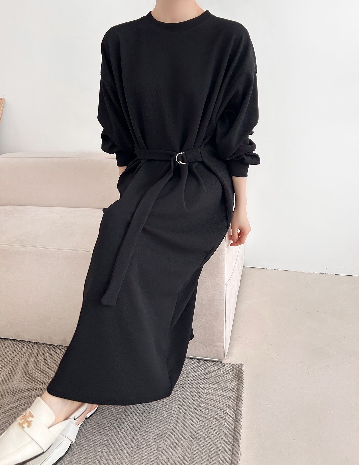 ベルトラウンドネックオーバーサイズロングルーズ長袖無地ワンピース | 詳細画像31