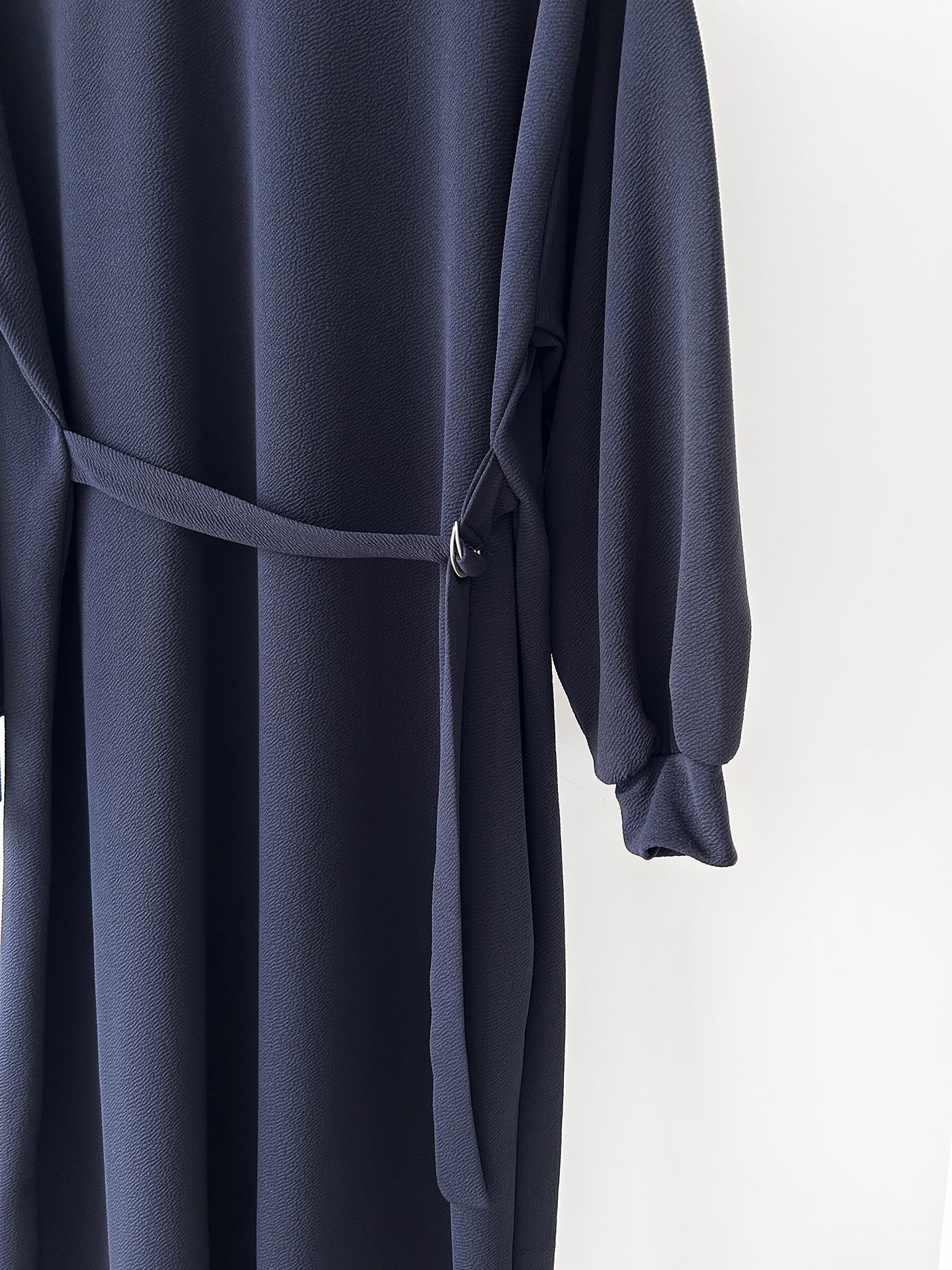 ベルトラウンドネックオーバーサイズロングルーズ長袖無地ワンピース | 詳細画像38