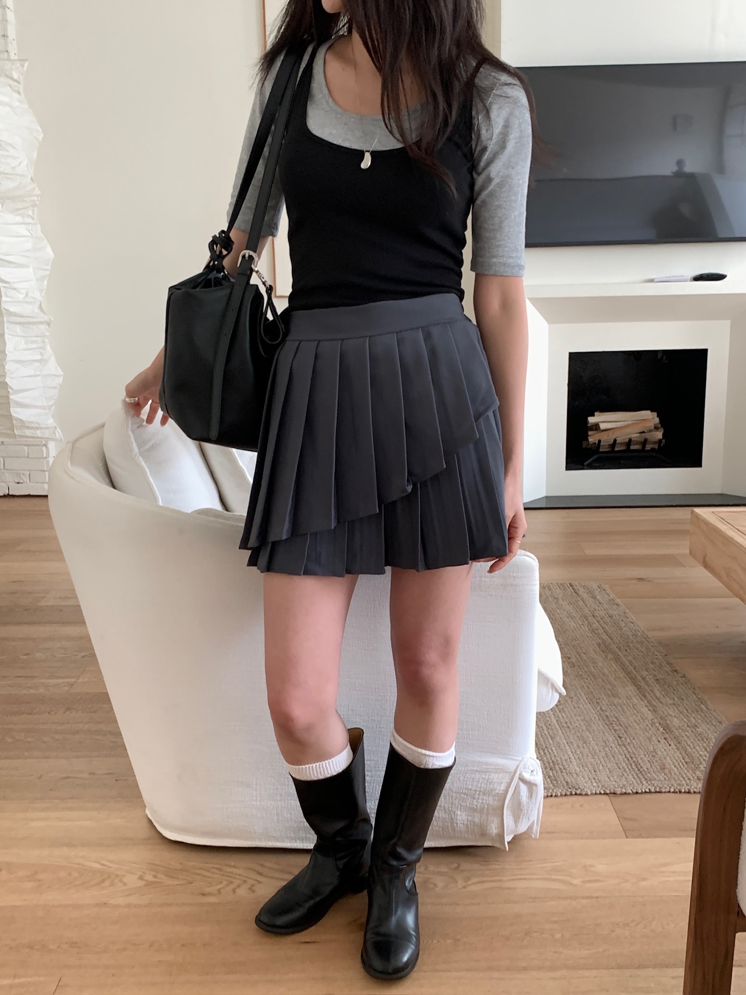 プリーツバックゴムアンバランスAラインミニ無地スカート | 詳細画像11