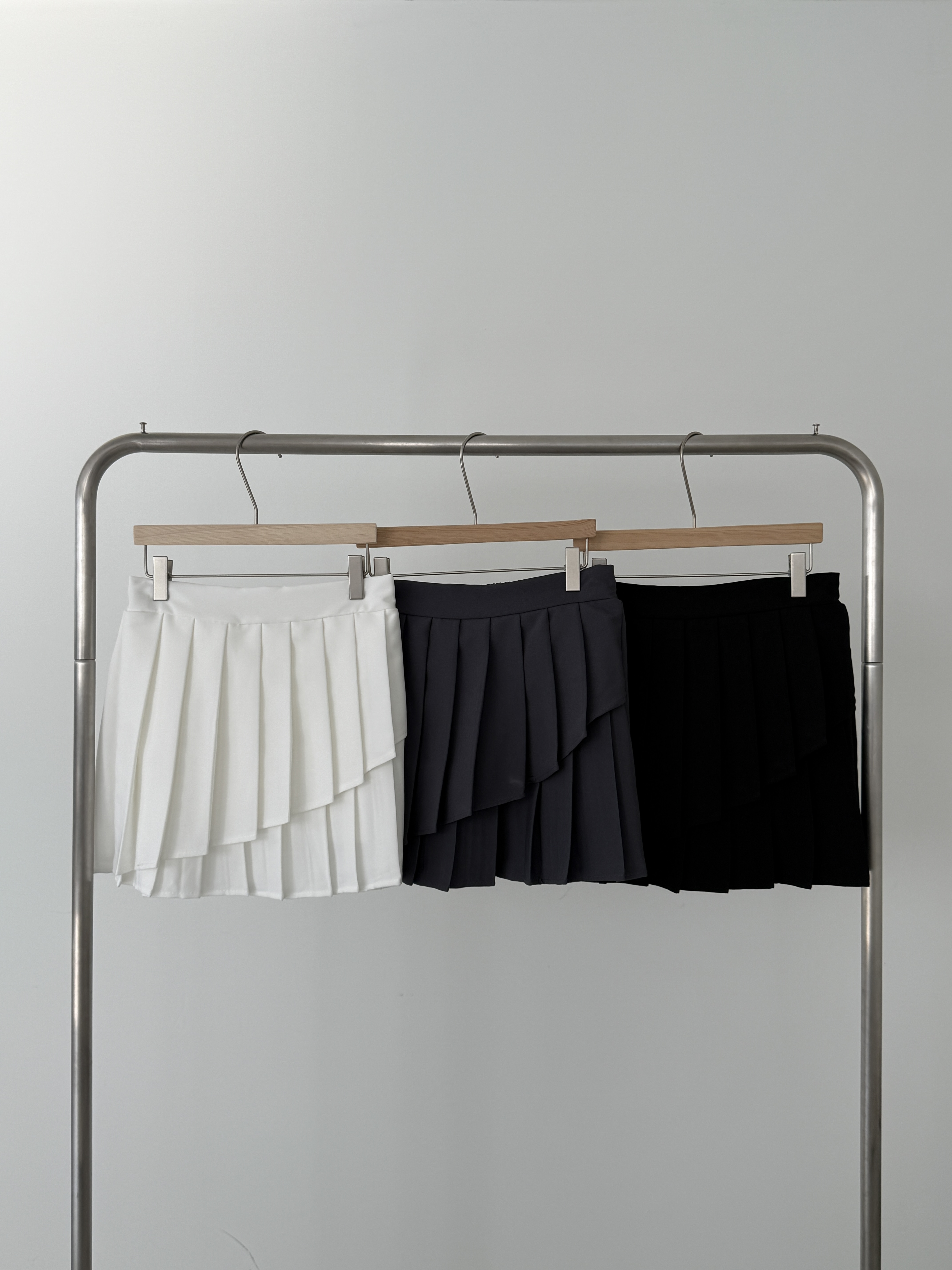 プリーツバックゴムアンバランスAラインミニ無地スカート | 詳細画像21