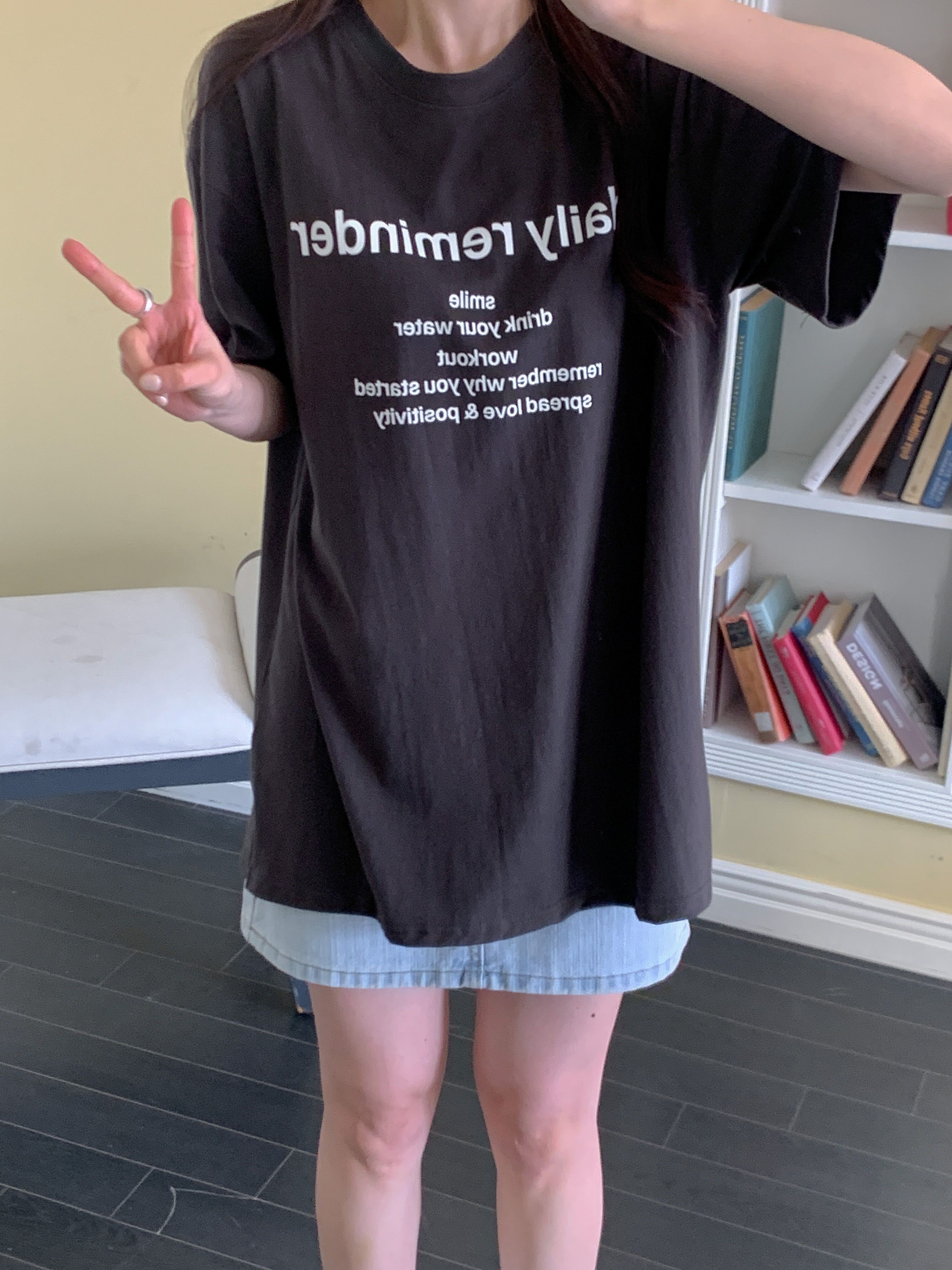 コットンラウンドネックオーバーサイズボクシーロング半袖ドロップショルダーレタリングTシャツ | 詳細画像3