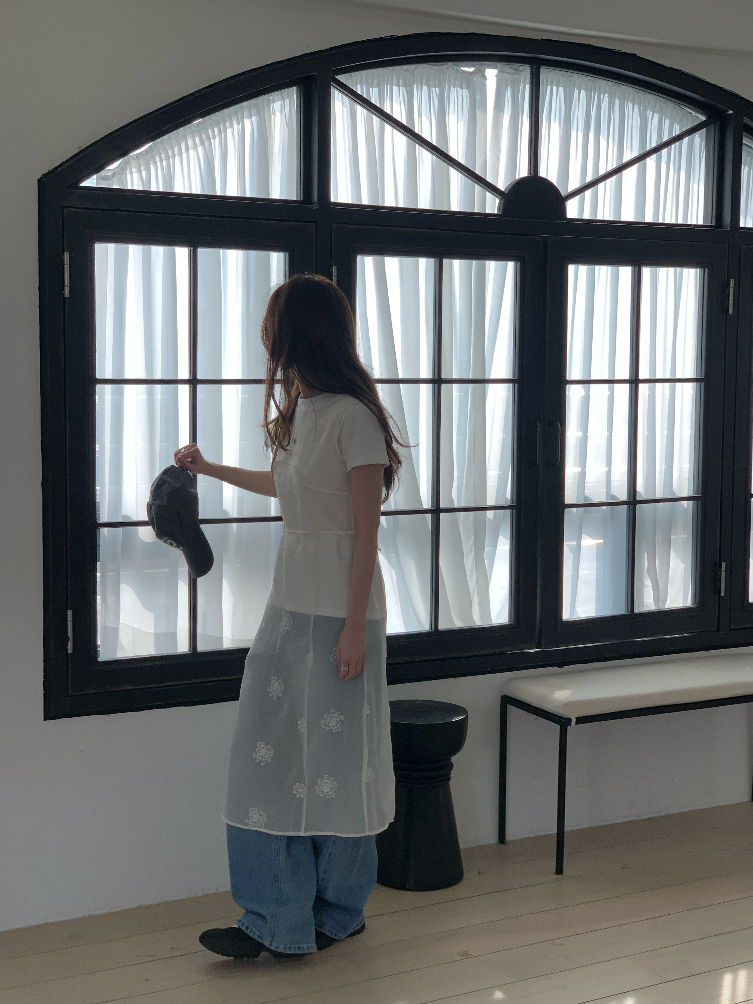 シースルーストラップラウンドネックスリットルーズHライン(ロング丈)刺繍ノースリワンピース | 詳細画像7