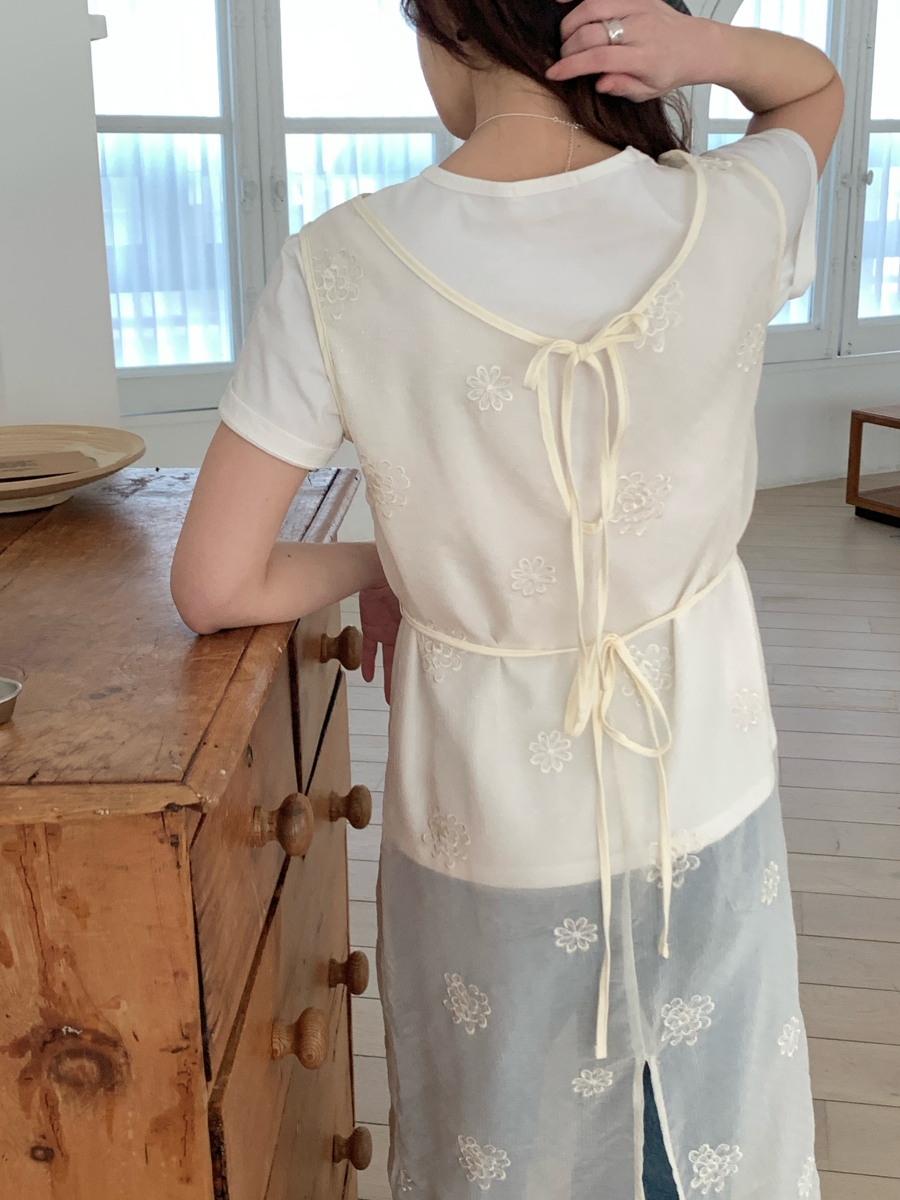 シースルーストラップラウンドネックスリットルーズHライン(ロング丈)刺繍ノースリワンピース | 詳細画像8