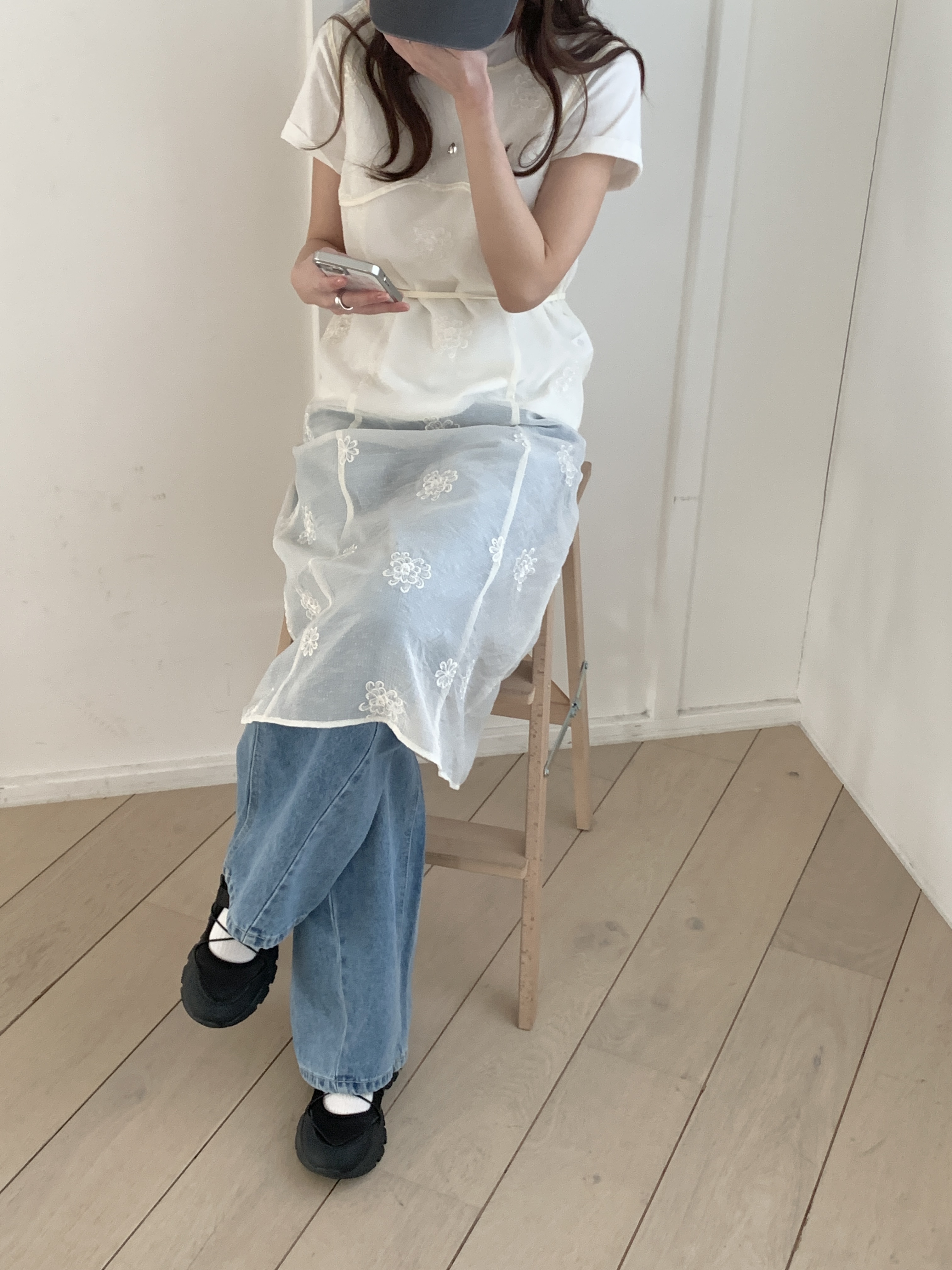 シースルーストラップラウンドネックスリットルーズHライン(ロング丈)刺繍ノースリワンピース | 詳細画像12