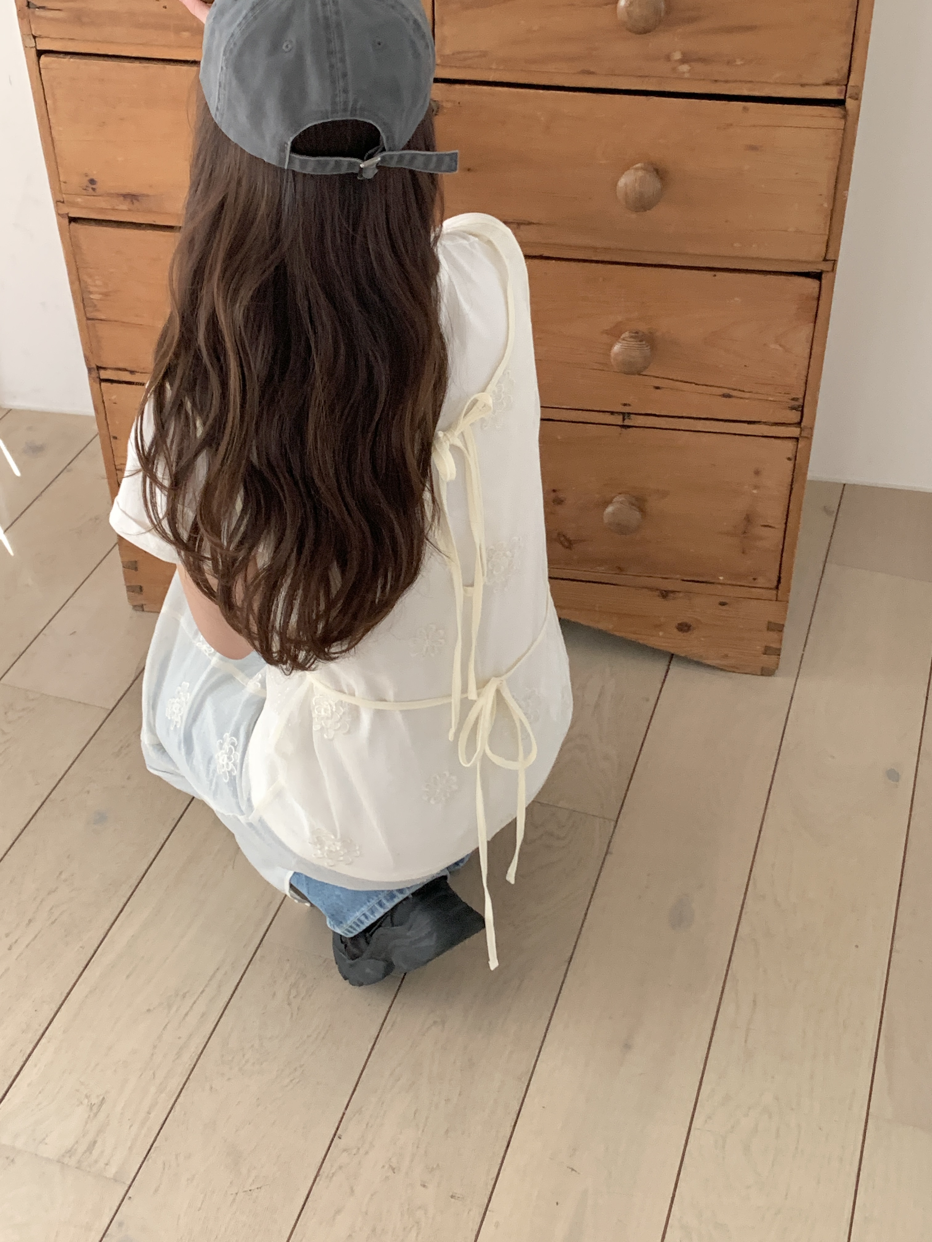 シースルーストラップラウンドネックスリットルーズHライン(ロング丈)刺繍ノースリワンピース | 詳細画像20