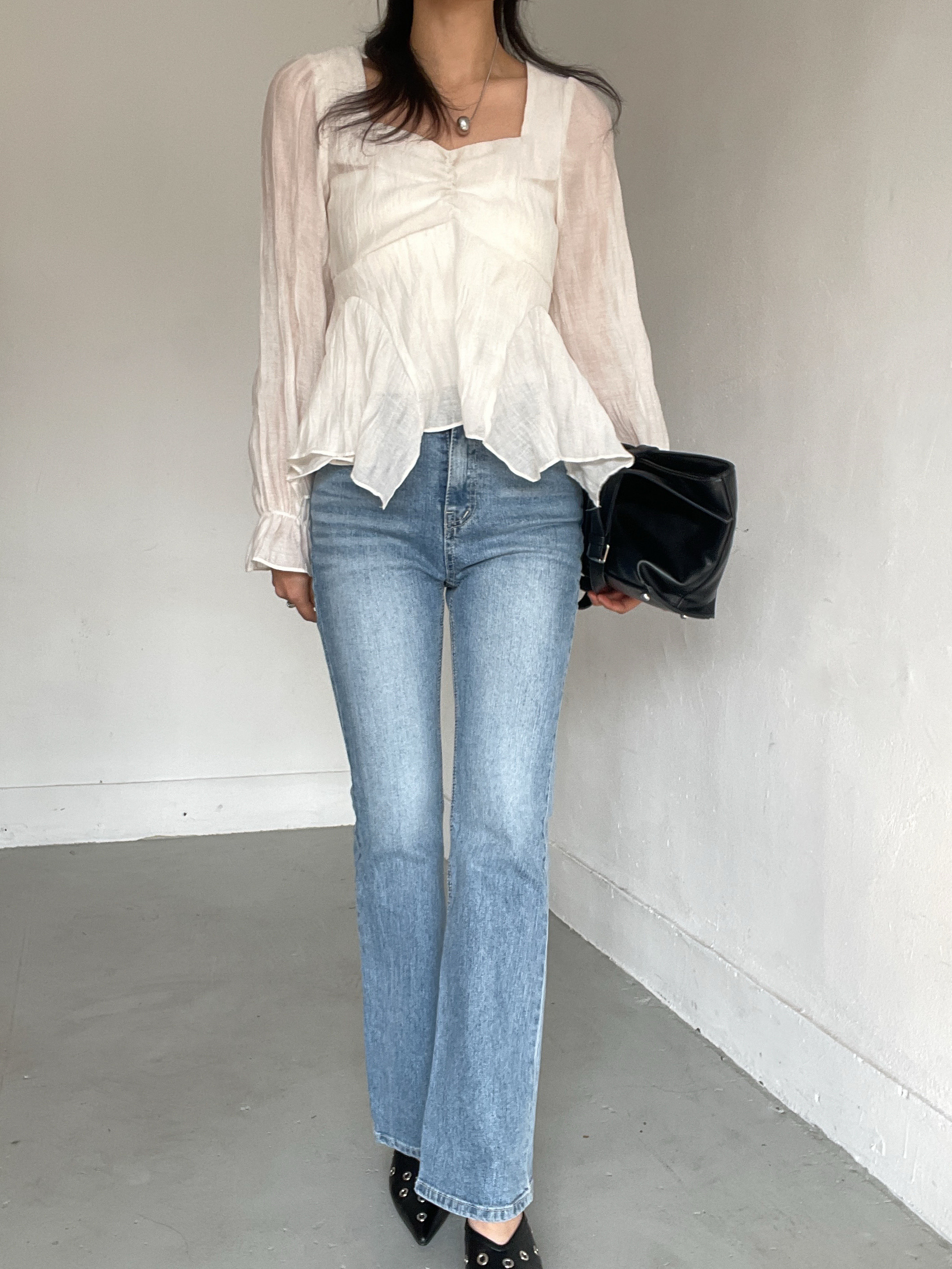 ハートネックシャーリングリンクルパフスリーブクロップドベルスリーブルーズアンバランス長袖無地ブラウス | 詳細画像14