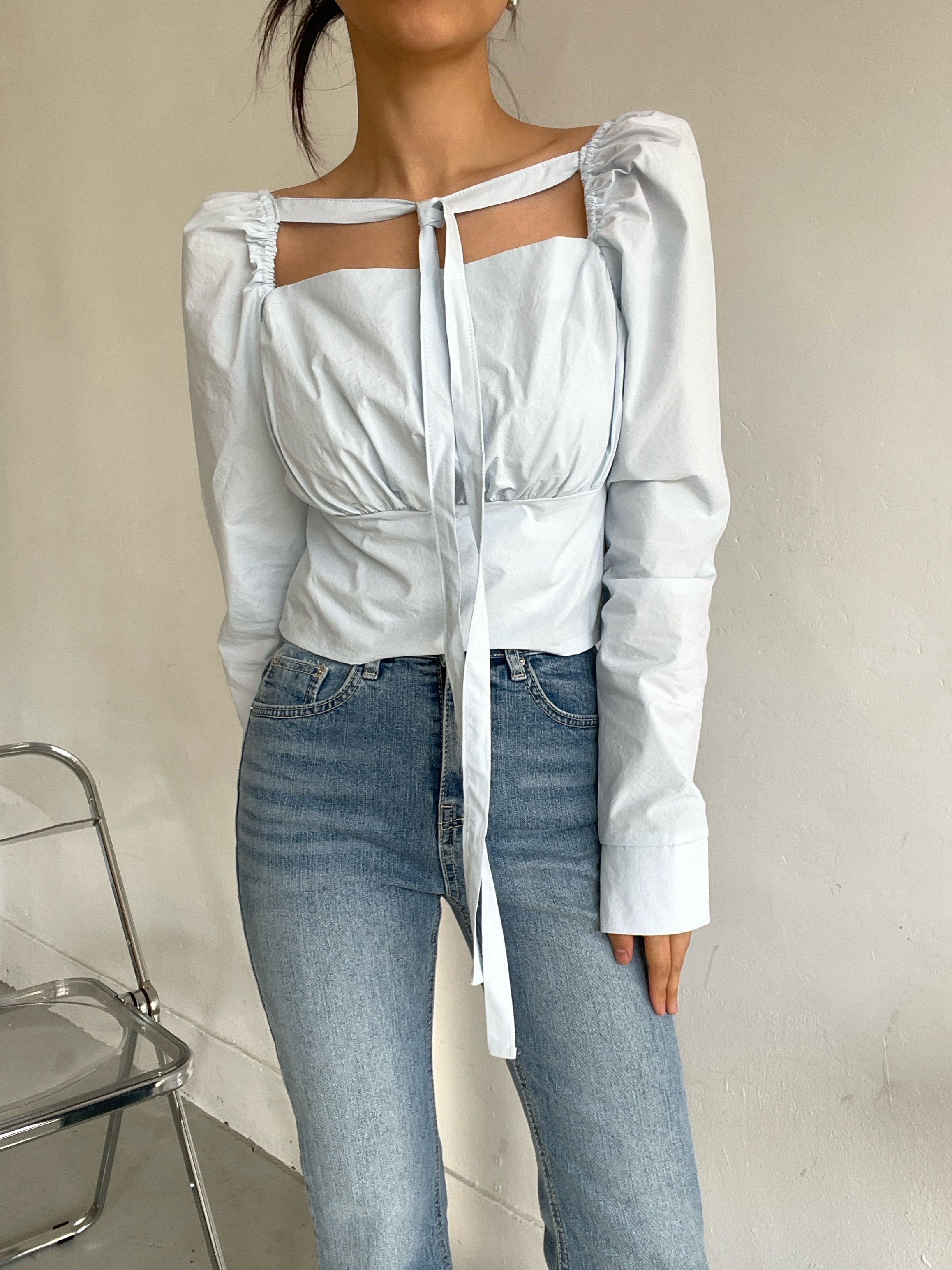 コットンストラップスクエアネックシャーリングスリットパフスリーブクロップド長袖無地ブラウス | 詳細画像8