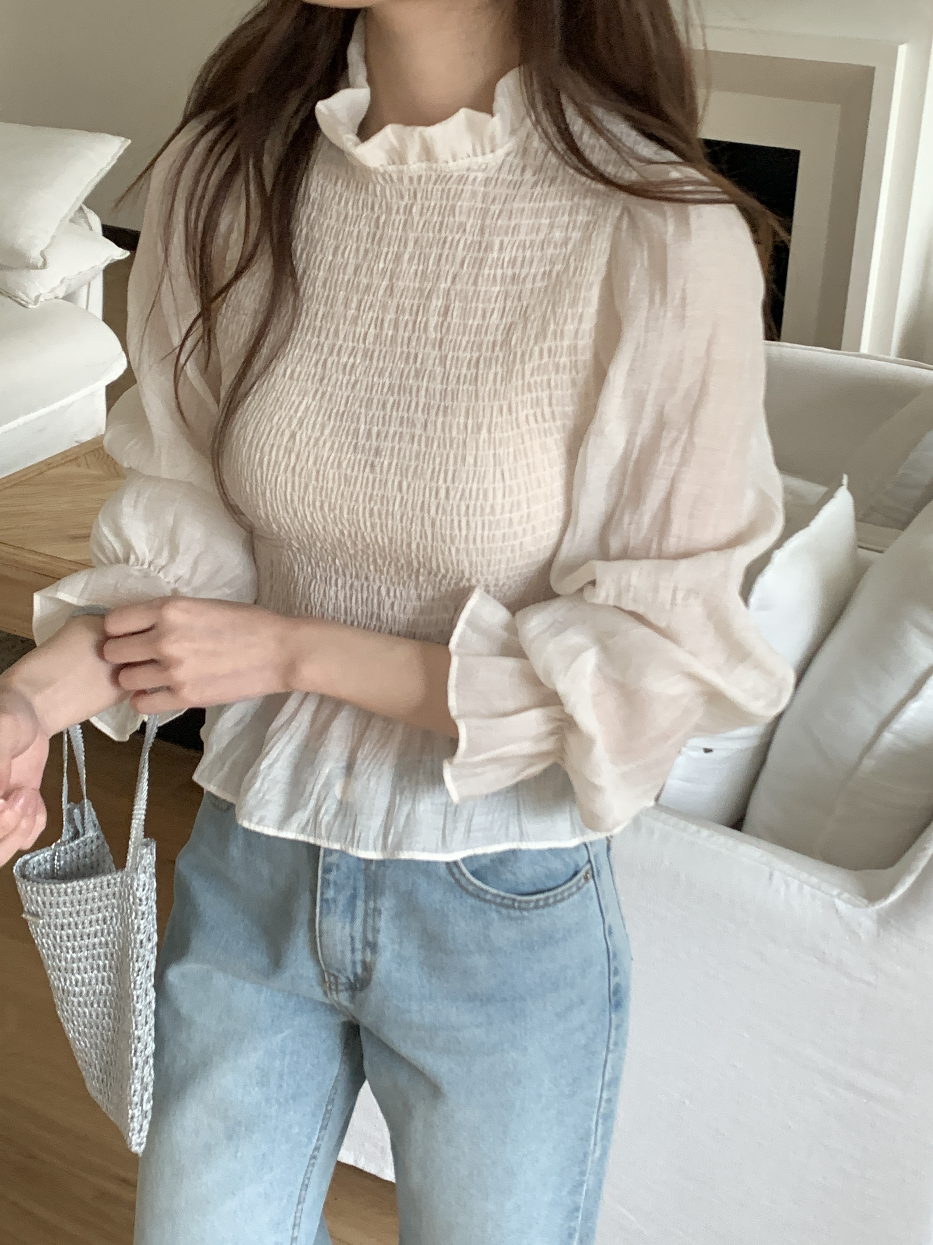 メロウシャーリングパフスリーブベルスリーブ長袖セミクロップドフリル ネックブラウス | 詳細画像9