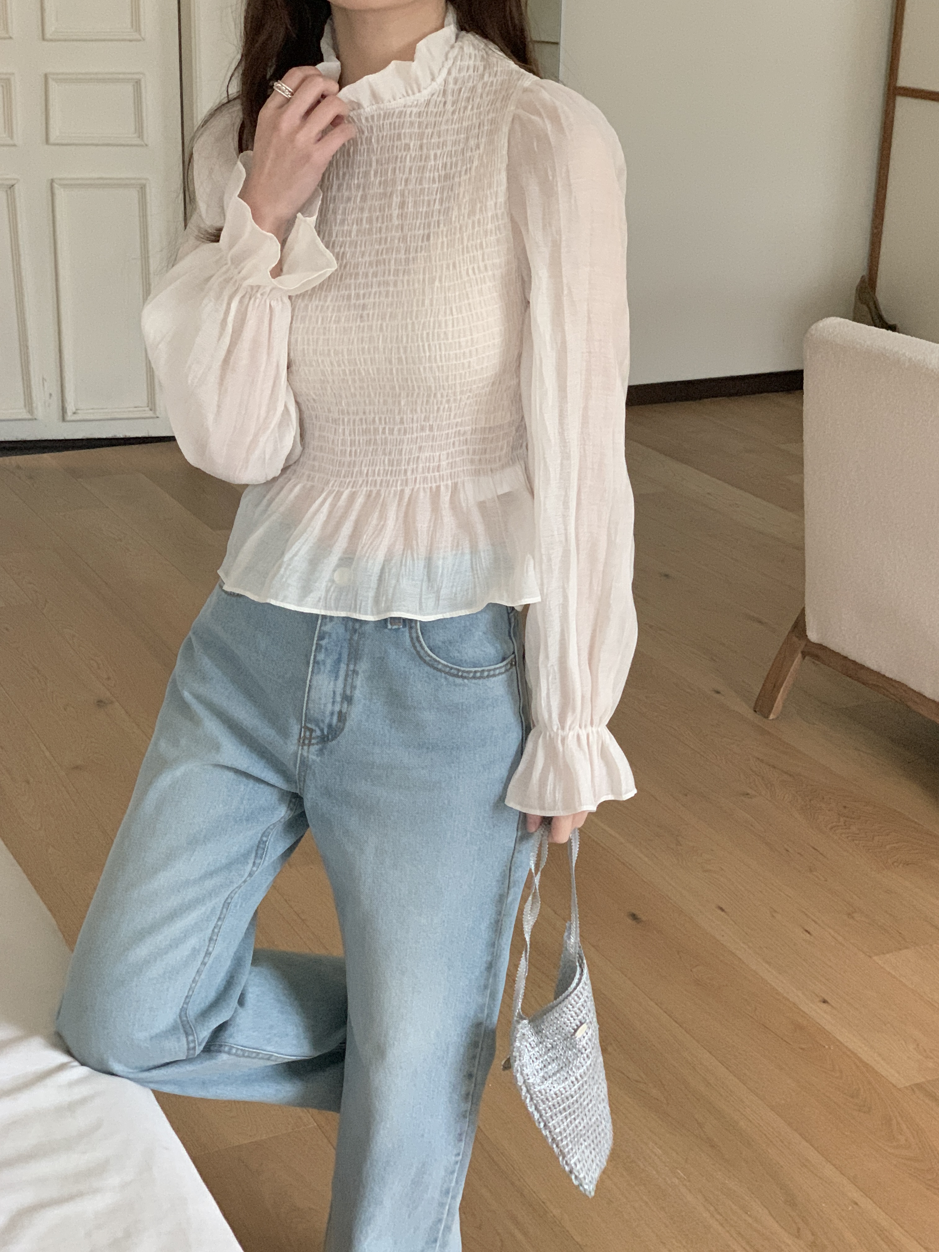 メロウシャーリングパフスリーブベルスリーブ長袖セミクロップドフリル ネックブラウス | 詳細画像14