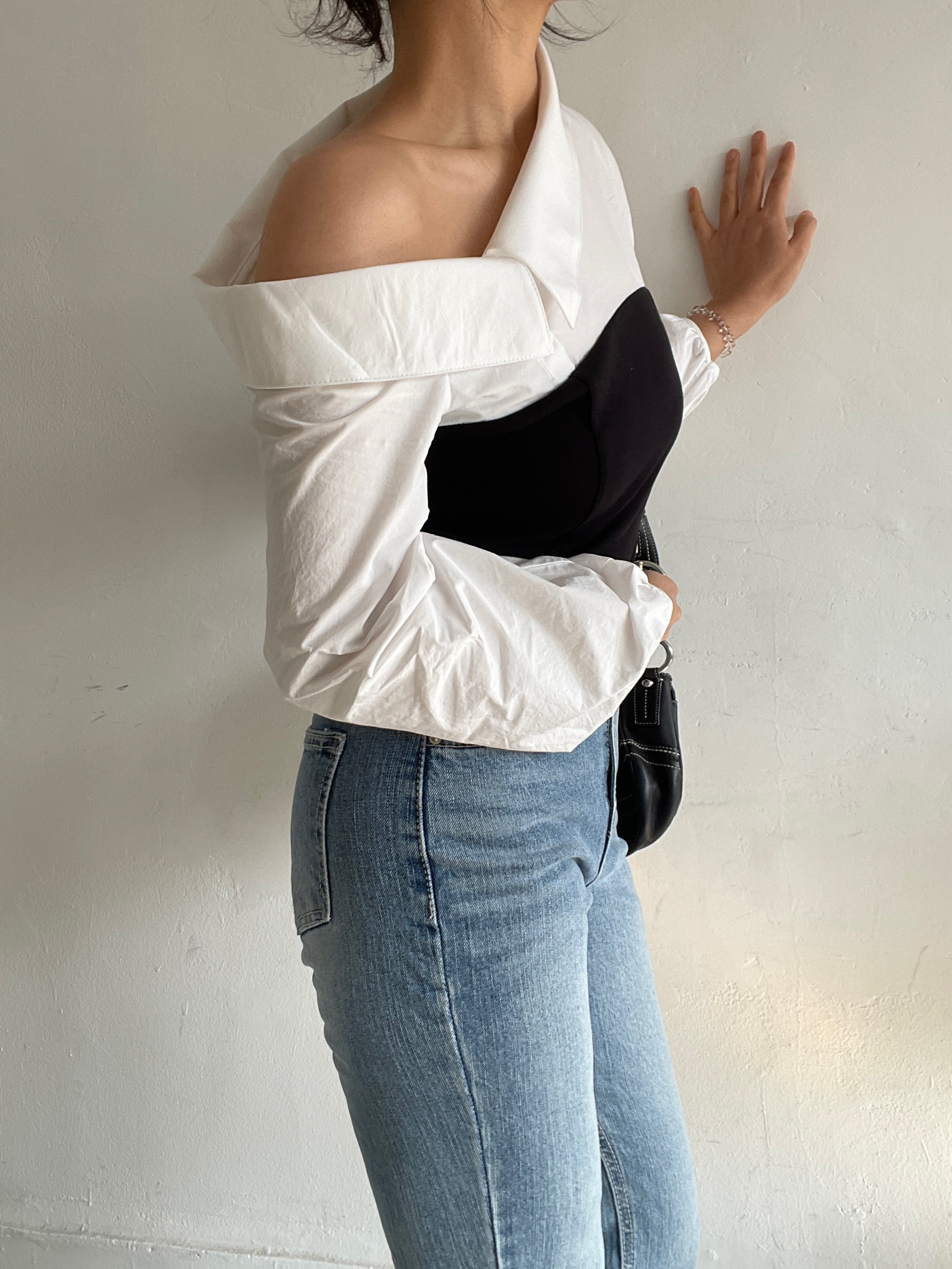 ワンショルダーパフスリーブクロップドレイヤード風アンバランス長袖配色ブラウス | 詳細画像2