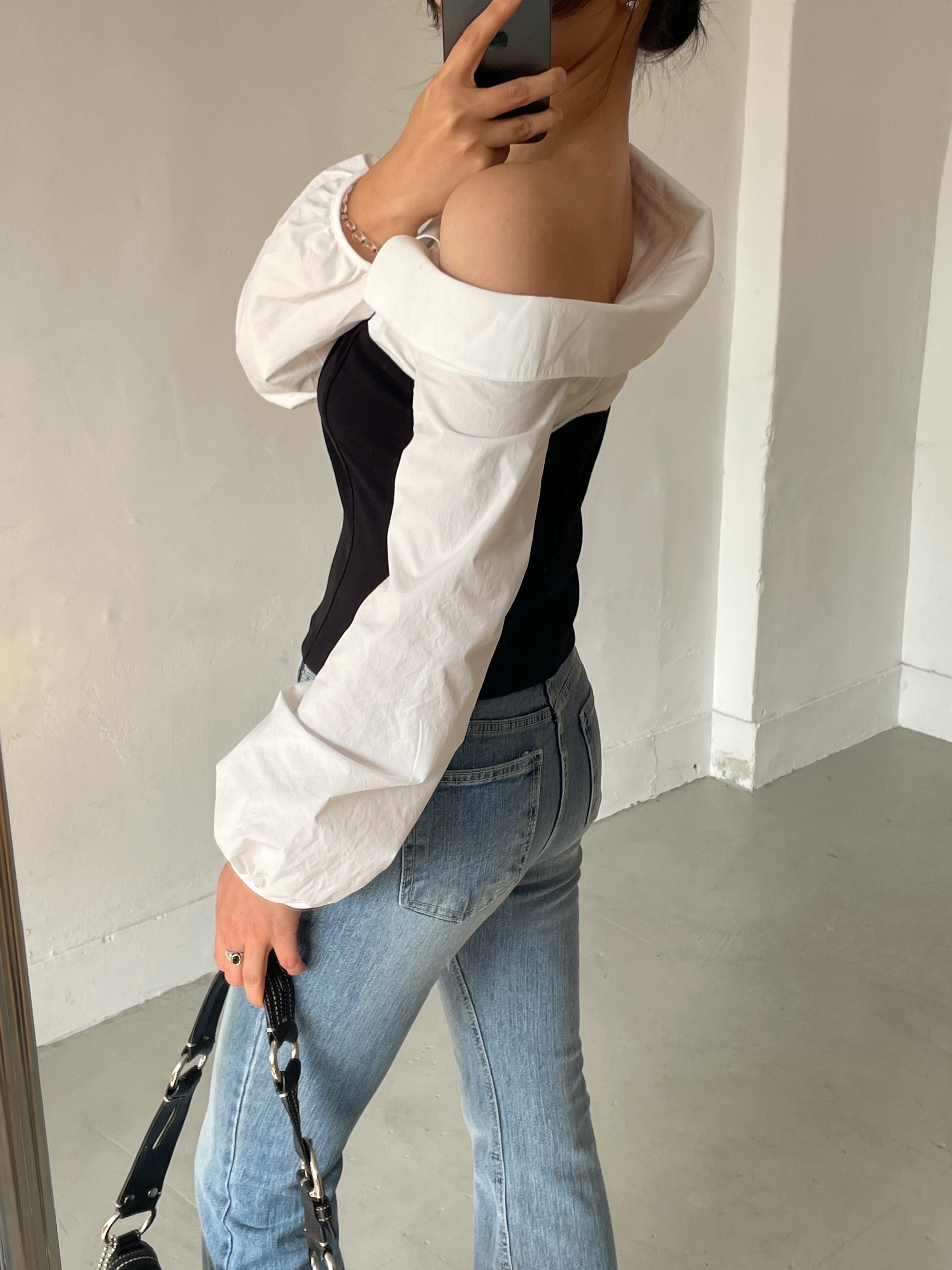 ワンショルダーパフスリーブクロップドレイヤード風アンバランス長袖配色ブラウス | 詳細画像15