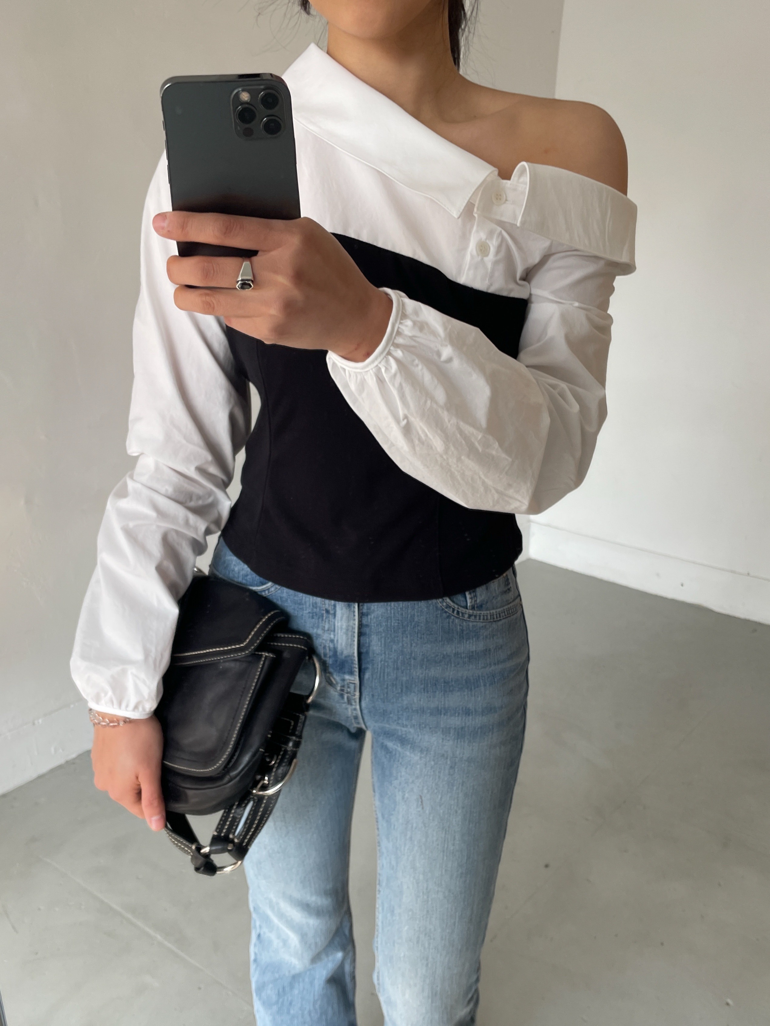 ワンショルダーパフスリーブクロップドレイヤード風アンバランス長袖配色ブラウス | 詳細画像16