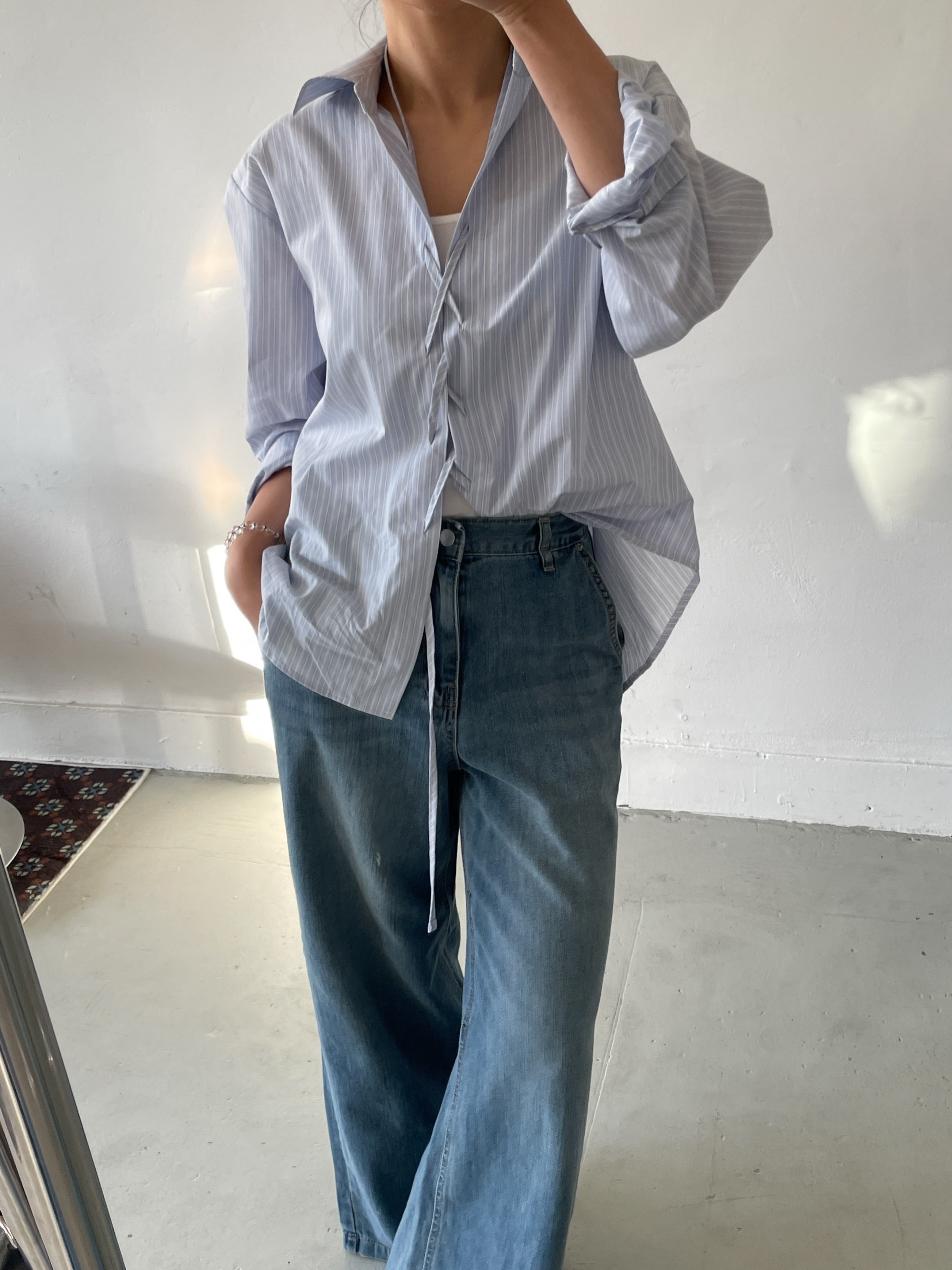 コットンストラップカラーオーバーサイズルーズコサージュストライプシャツ | 詳細画像5