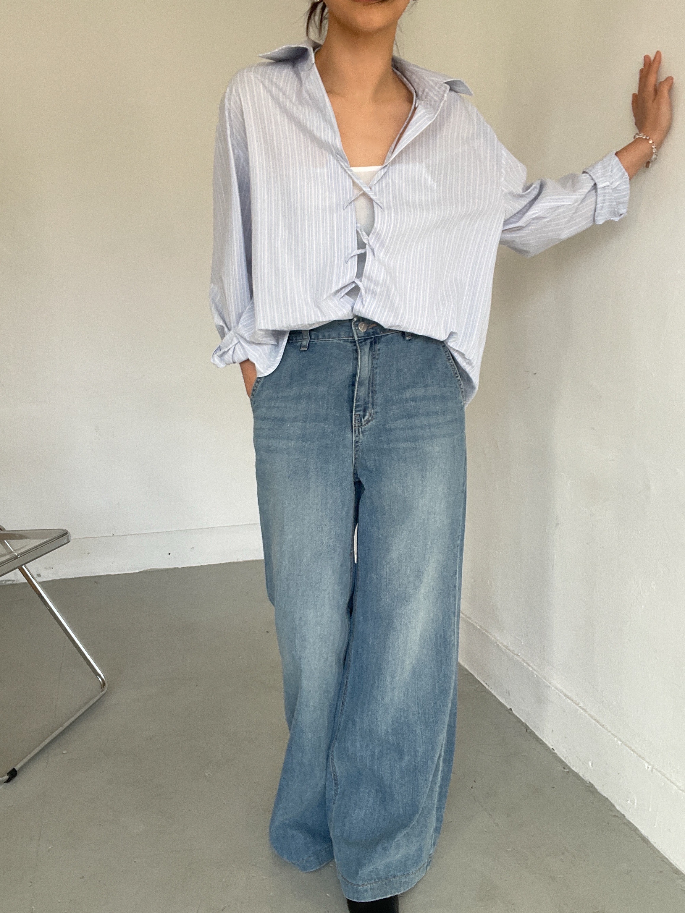 コットンストラップカラーオーバーサイズルーズコサージュストライプシャツ | 詳細画像8