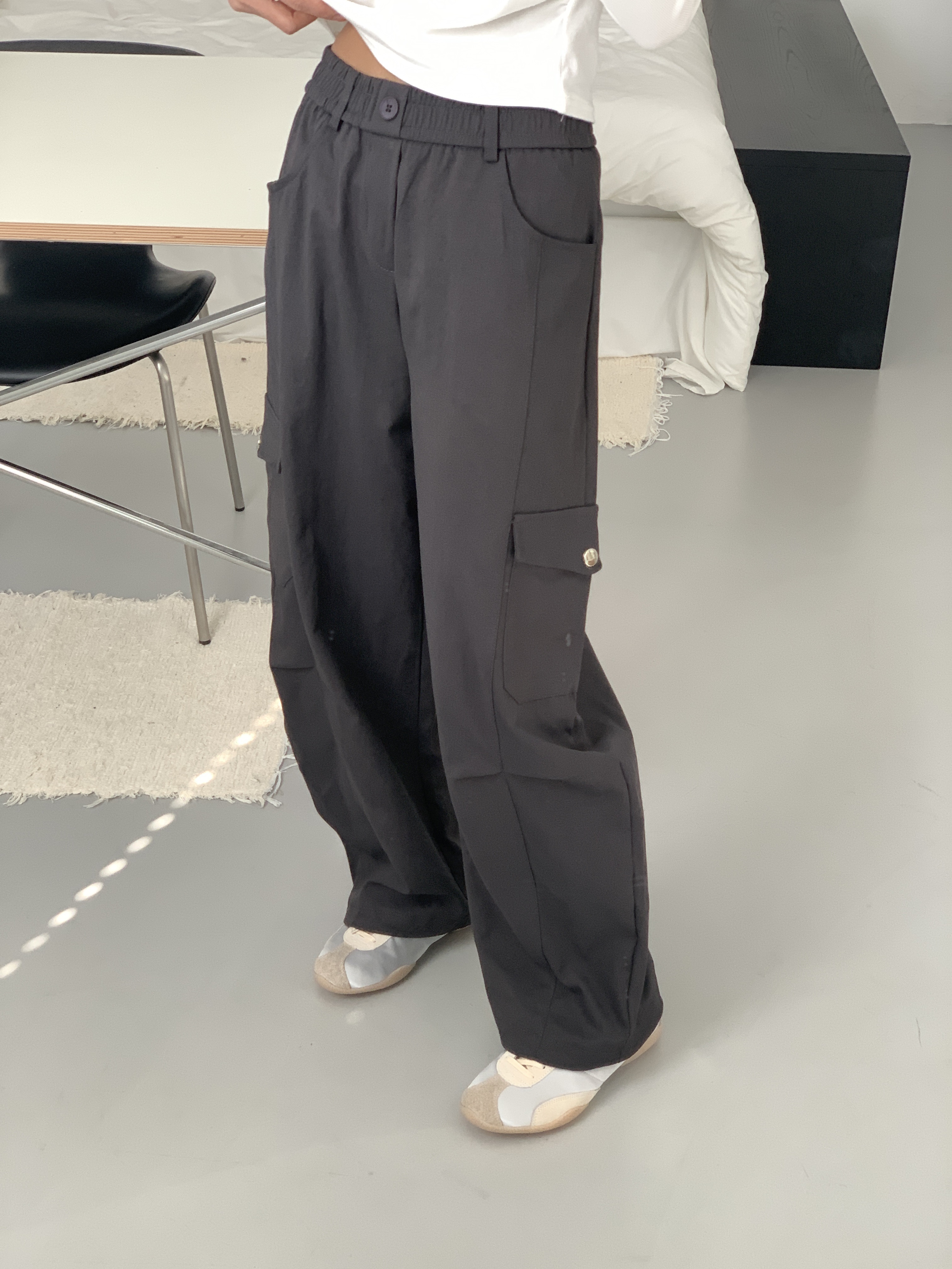 ポケットウエストゴムカーゴドローコードワンボタンワイドループ無地パンツ | 詳細画像3