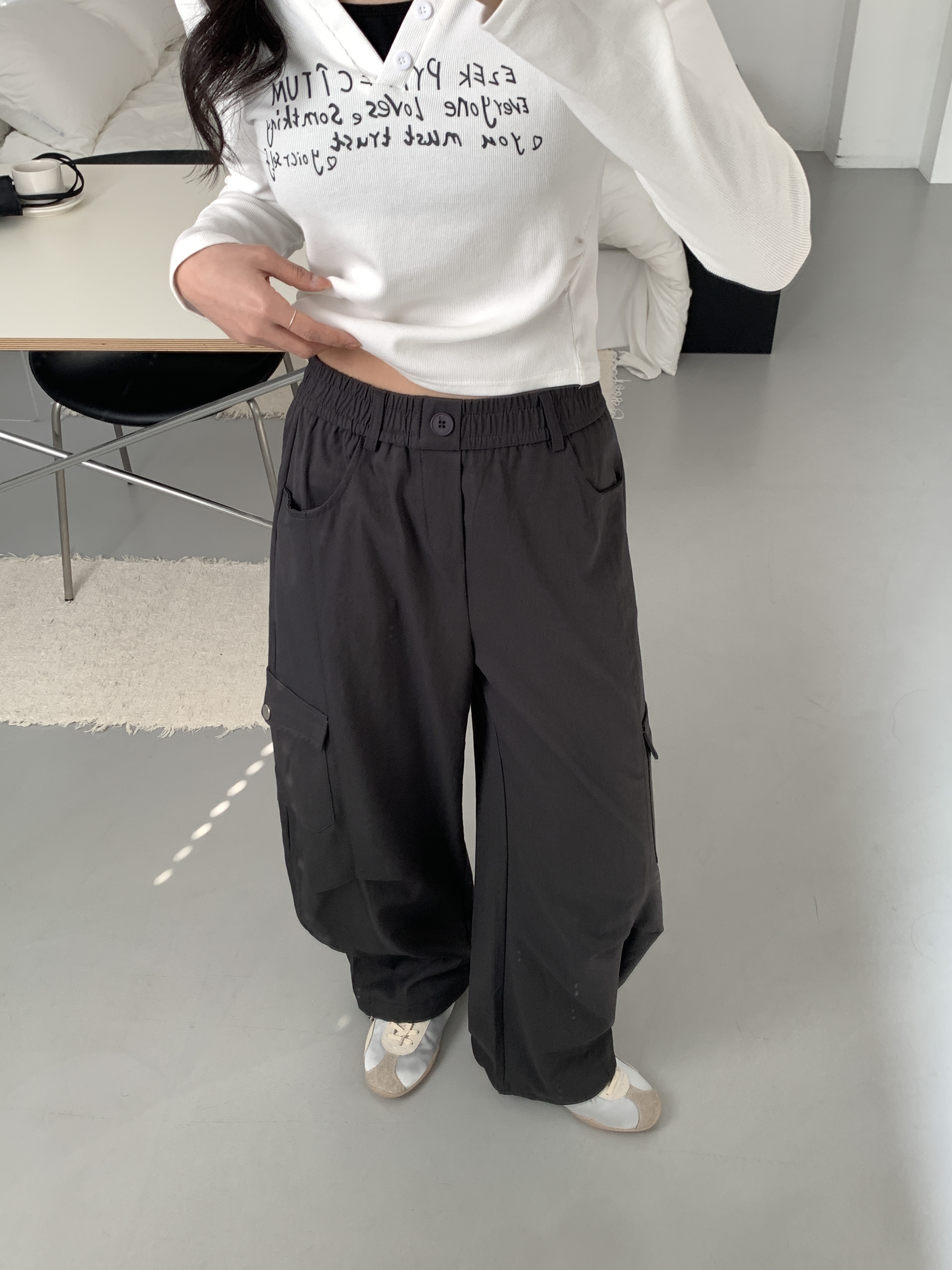 ポケットウエストゴムカーゴドローコードワンボタンワイドループ無地パンツ | 詳細画像16