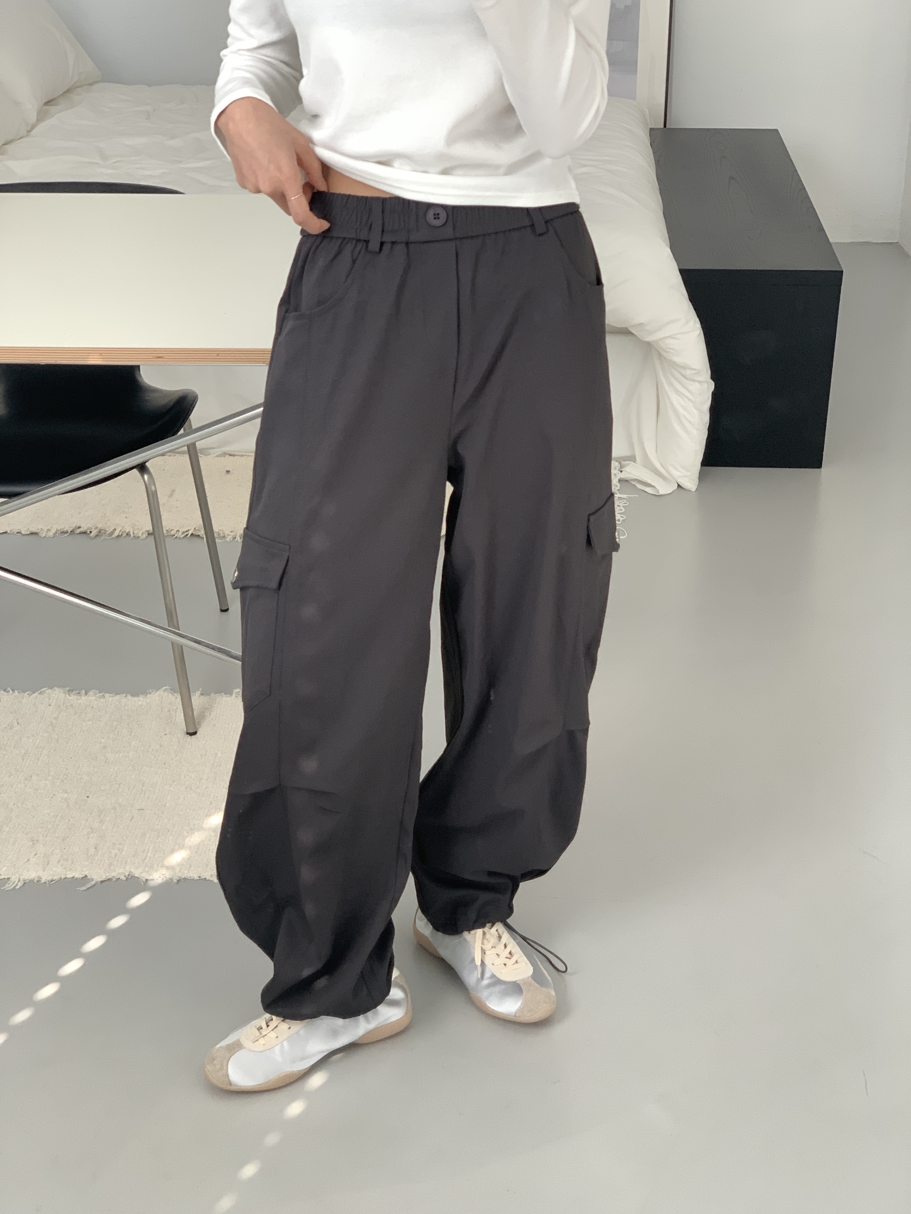 ポケットウエストゴムカーゴドローコードワンボタンワイドループ無地パンツ | 詳細画像18