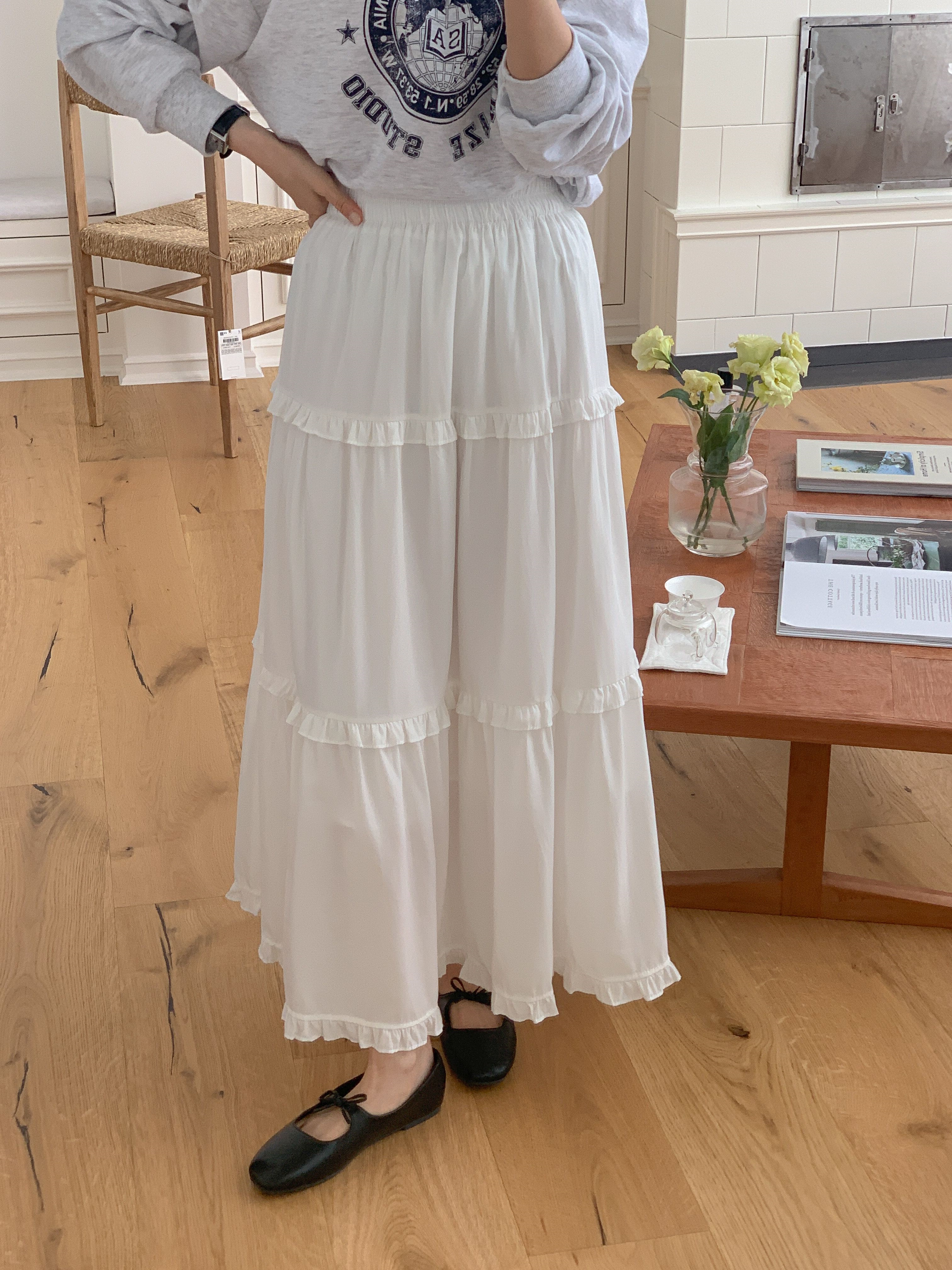 シャーリングフリルティアードウエストゴムフレア無地スカート | 詳細画像12