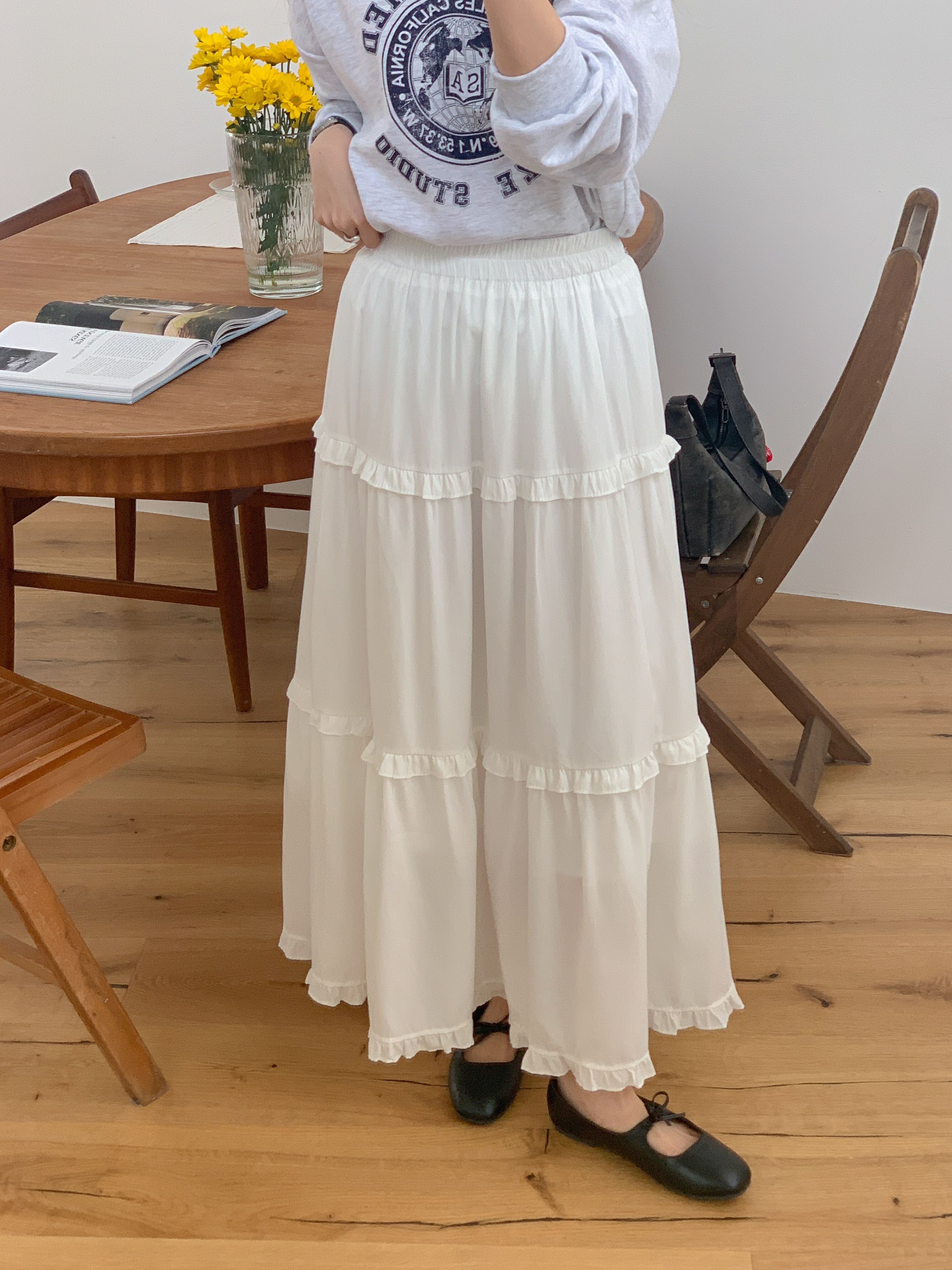 シャーリングフリルティアードウエストゴムフレア無地スカート | 詳細画像15