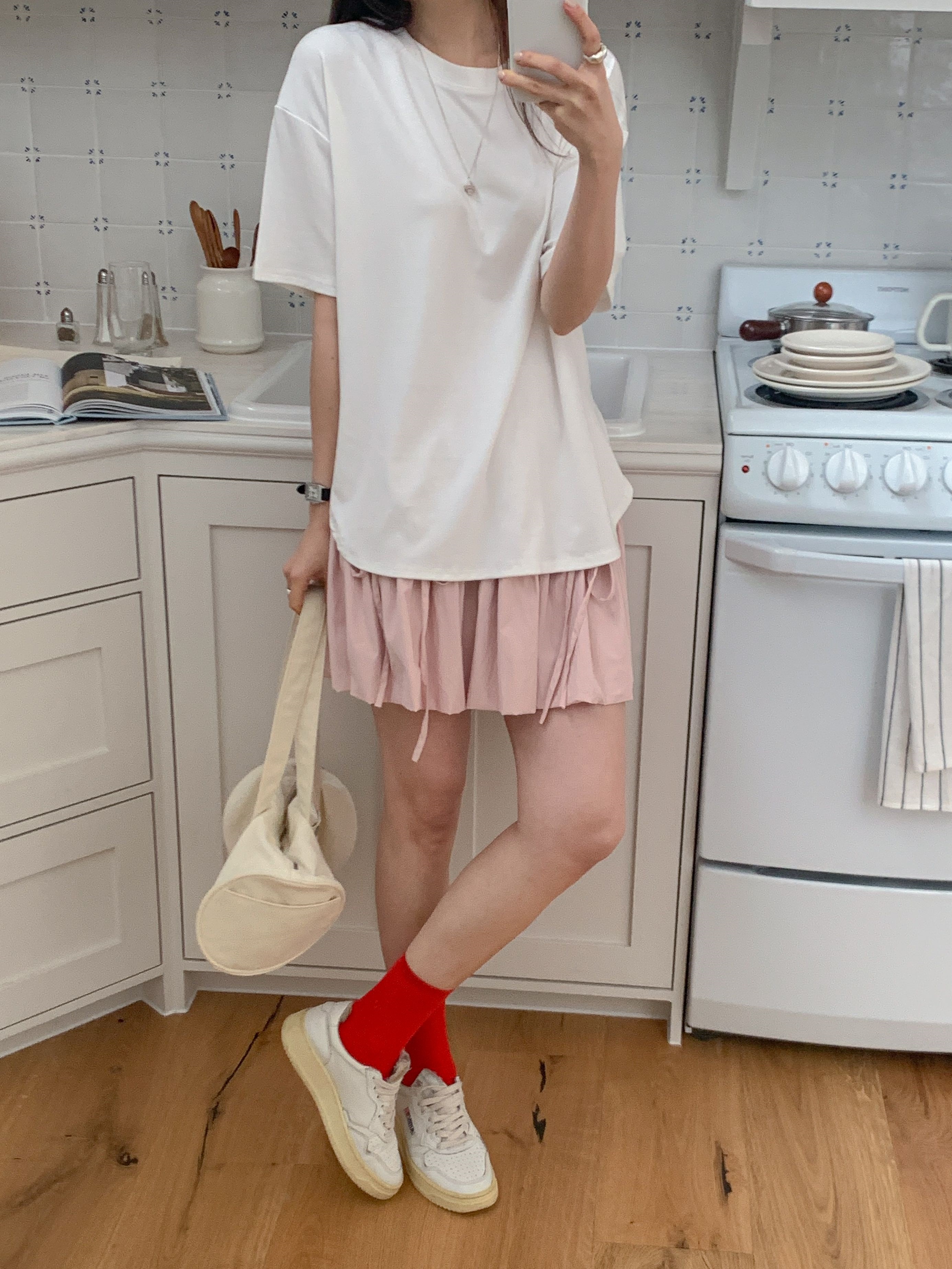 ラウンドネックスリットオーバーサイズボクシー半袖ドロップショルダー無地Tシャツ | 詳細画像4