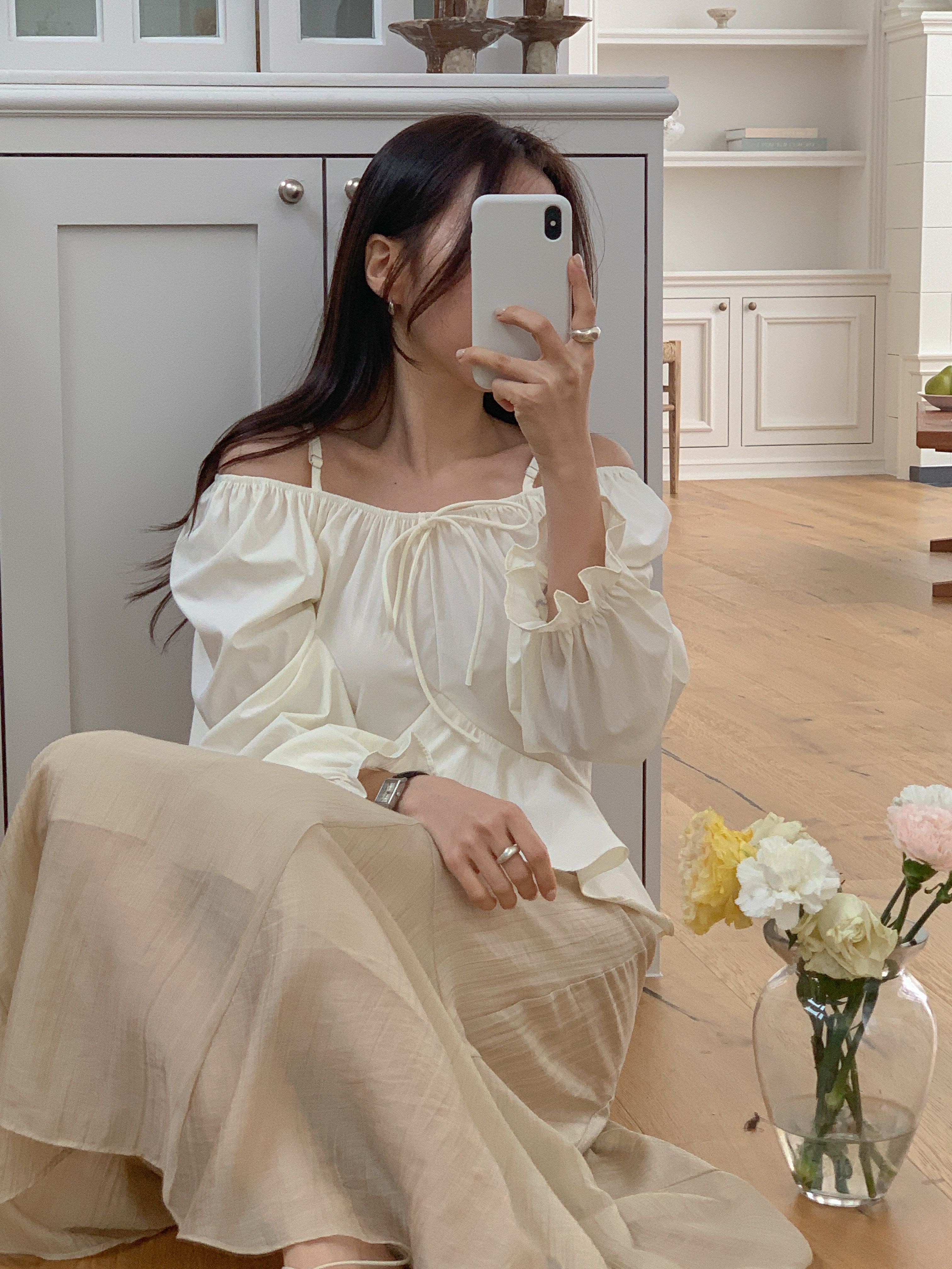 オフショルダーシャーリングドローストリングフリルパフスリーブ長袖フレアセミクロップド無地ブラウス | 詳細画像14