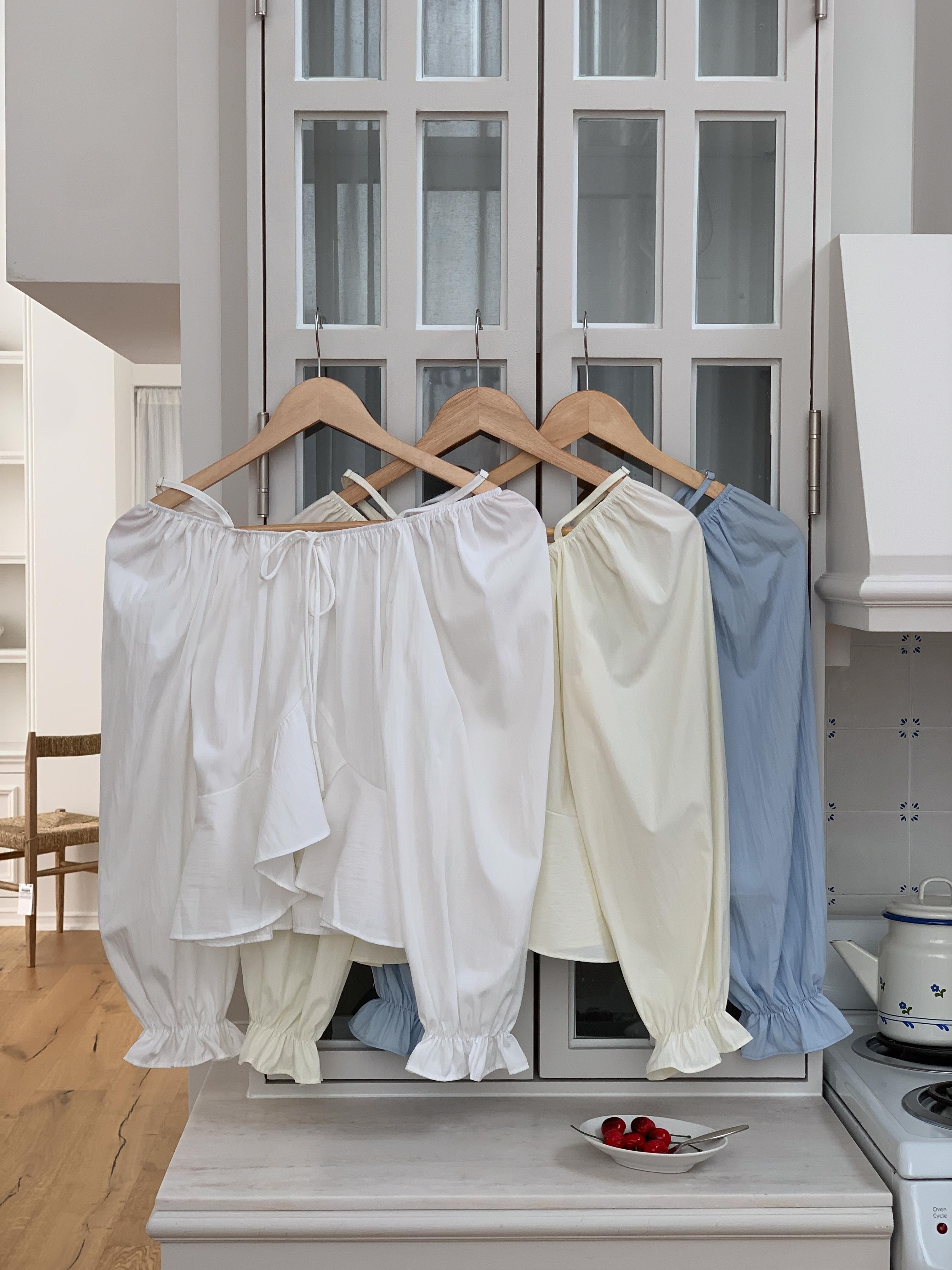 オフショルダーシャーリングドローストリングフリルパフスリーブ長袖フレアセミクロップド無地ブラウス | 詳細画像21