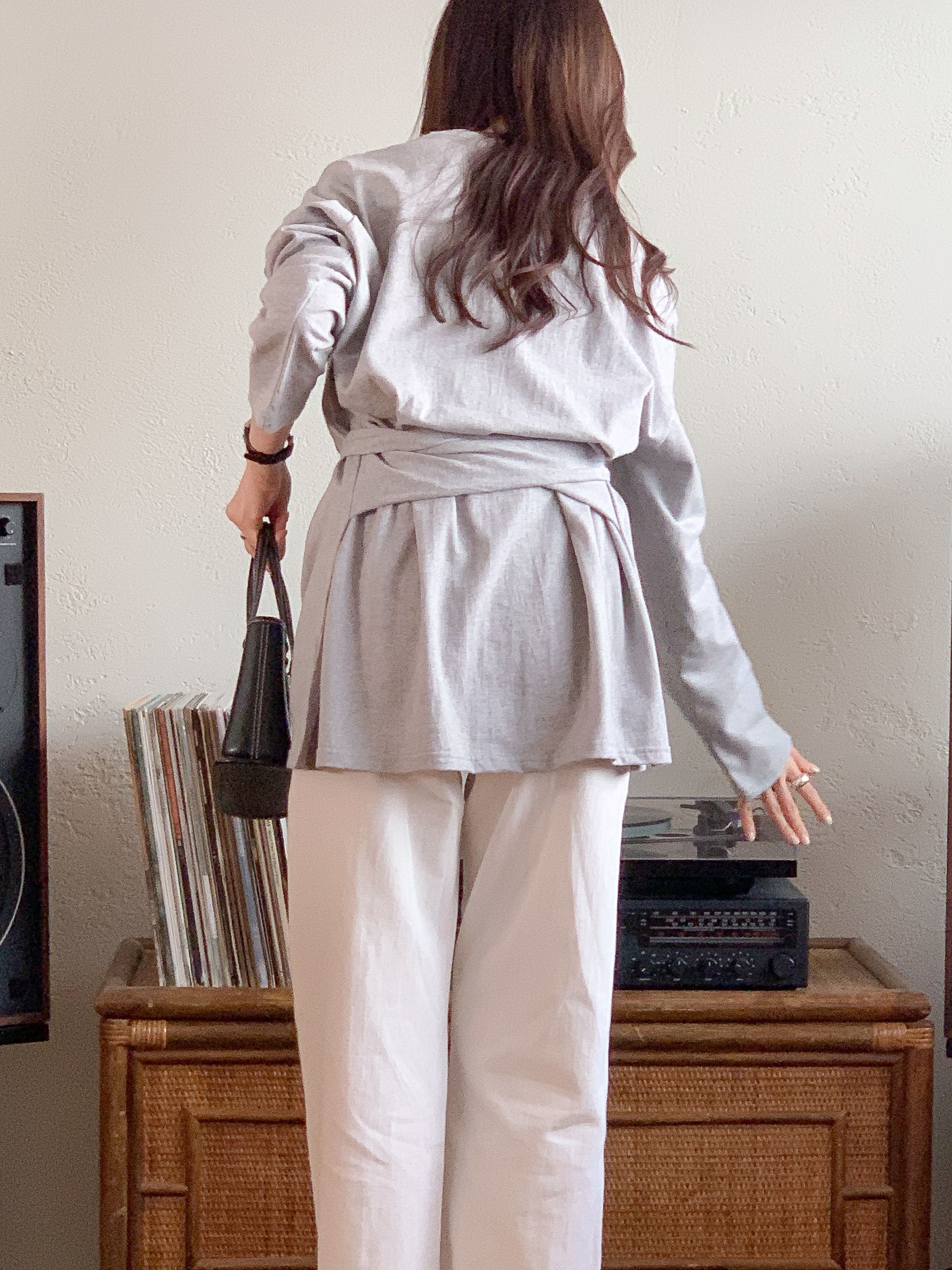 コットンストラップラウンドネックオーバーサイズボクシーロングルーズ長袖無地Tシャツ | 詳細画像4