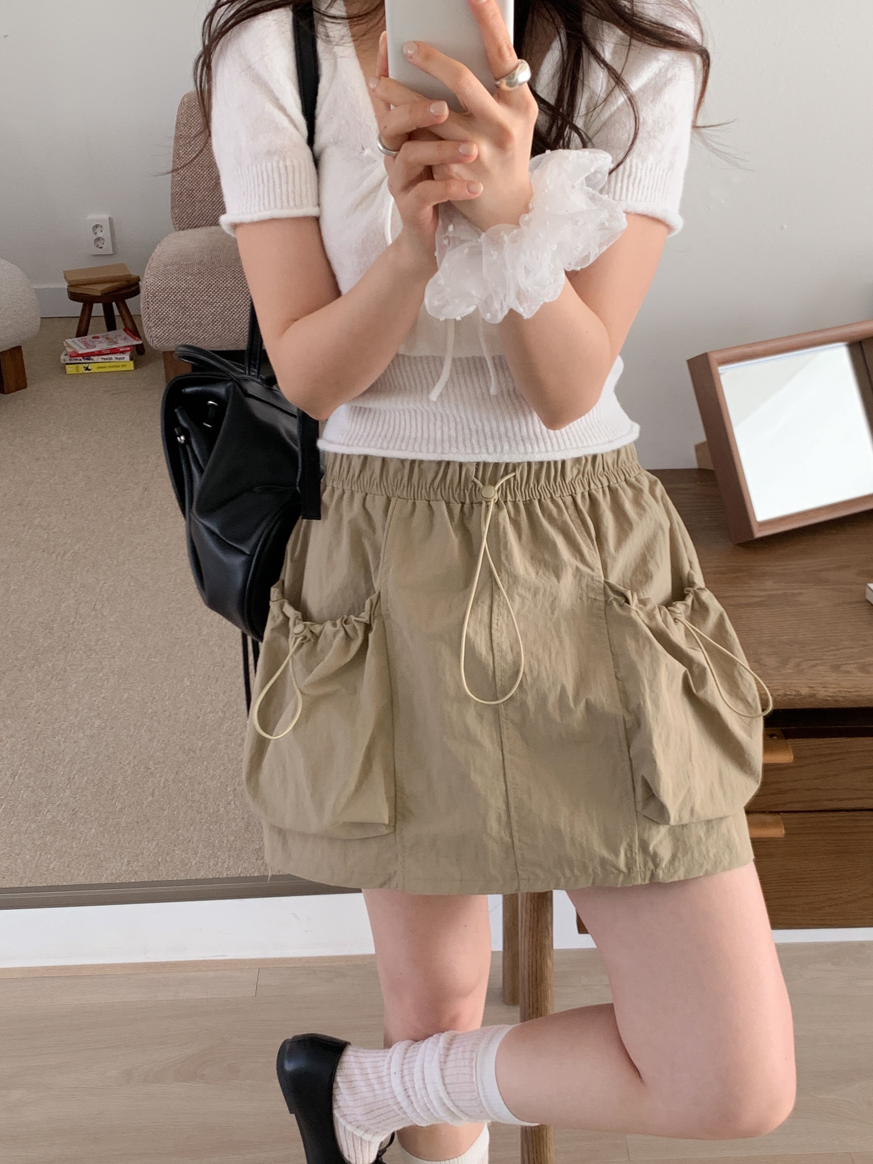 シャーリングラインウエストゴムドローコードアウトポケットミニ無地スカート | 詳細画像4